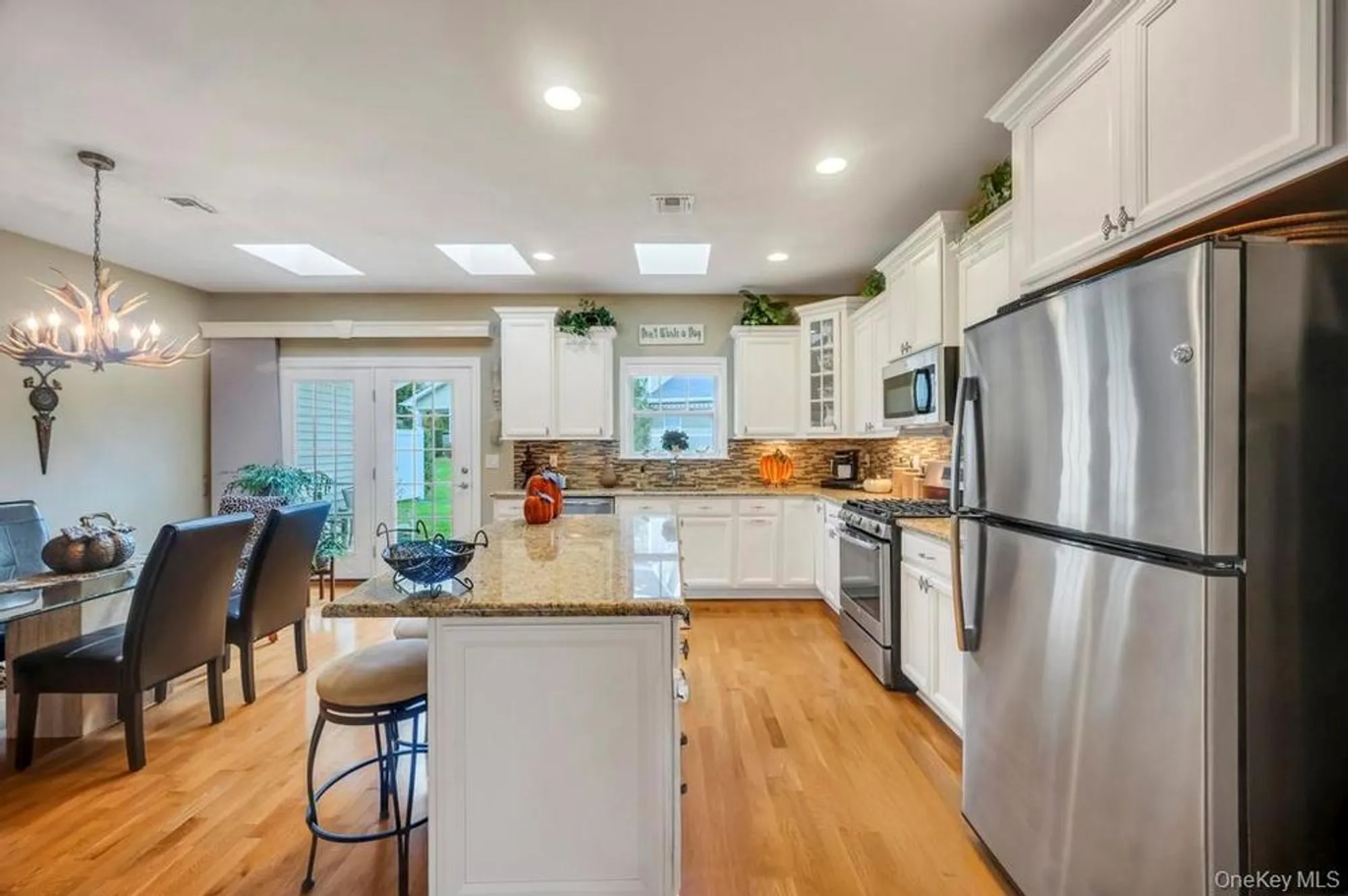 Property Slideshow image 22 of 42 | 4 haverton ct, Riverhead, NY, 11901