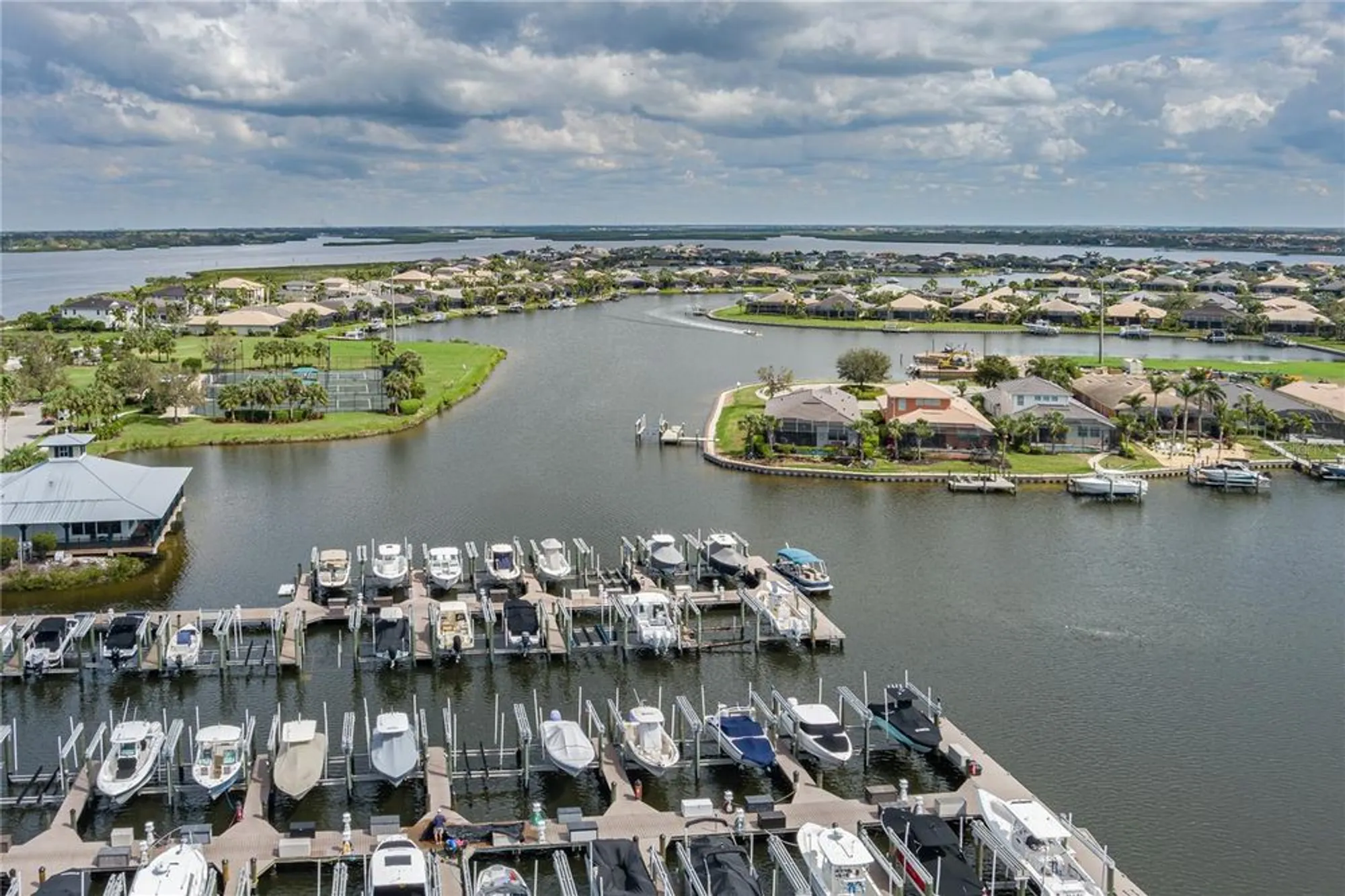 Property Slideshow image 41 of 56 | 5040 lake overlook ave, Bradenton, FL, 34208