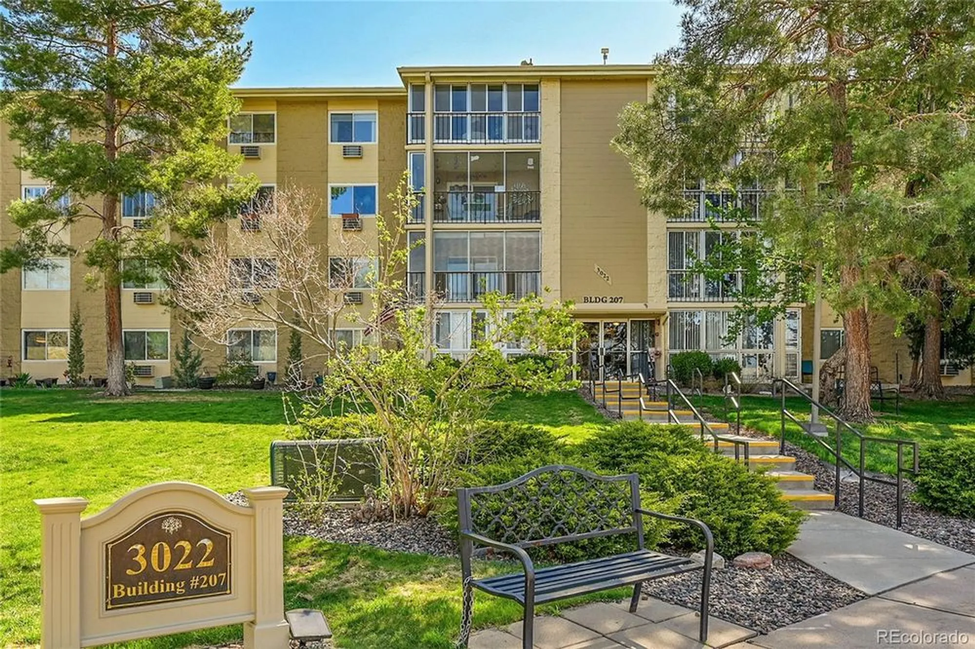 Property Slideshow image 11 of 20 | 3022 s wheeling way apt 205, Aurora, CO, 80014