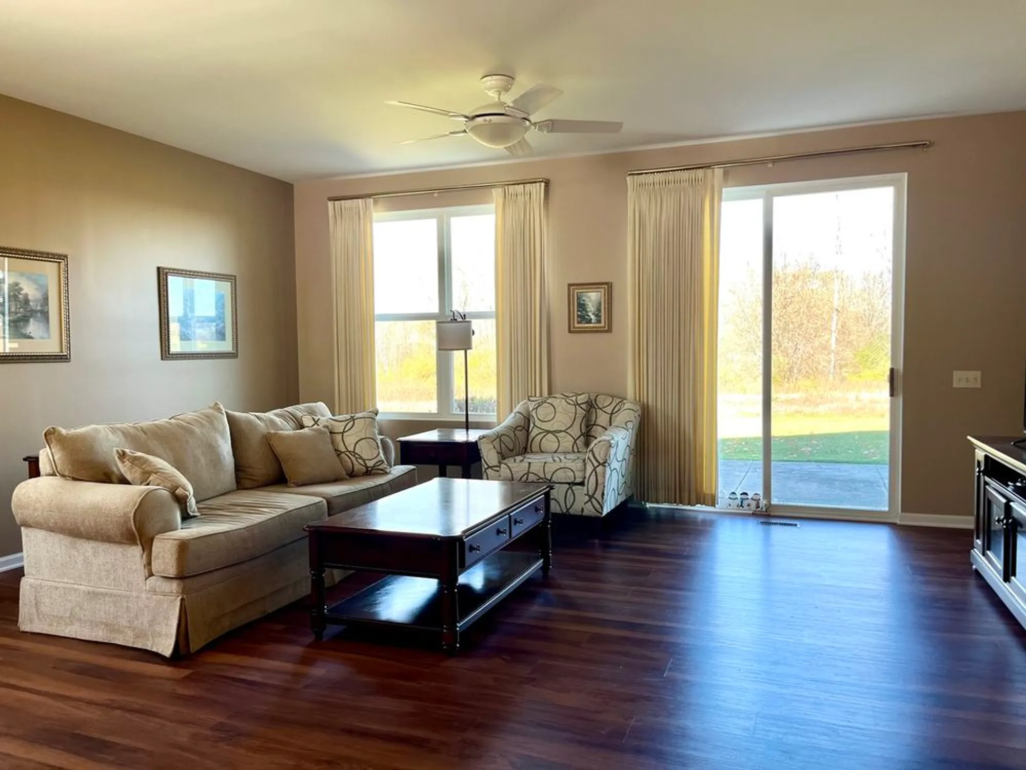 Property Slideshow image 5 of 36 | 12620 oak grove dr, Huntley, IL, 60142