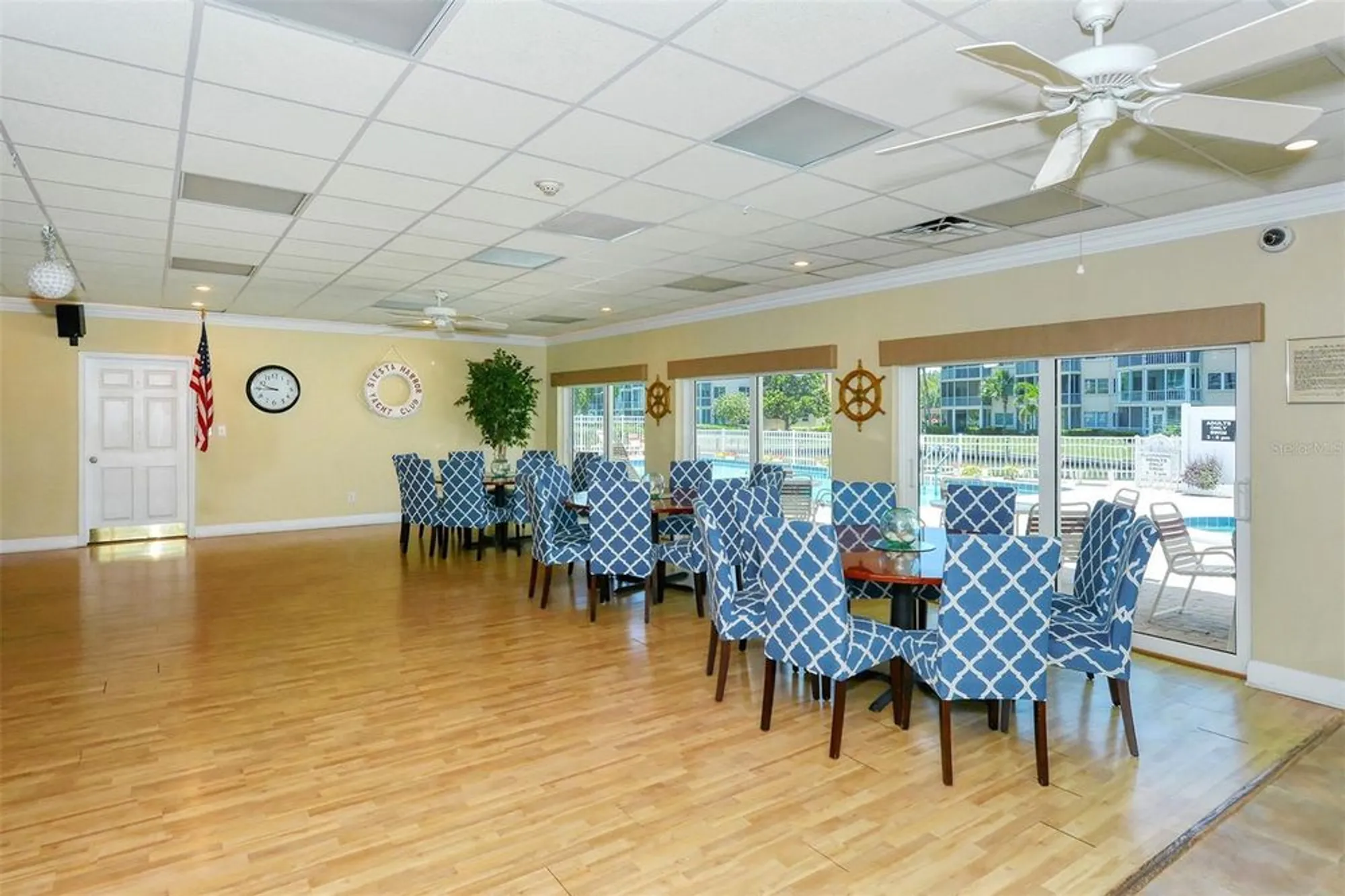 Property Slideshow image 41 of 77 | 1250 n portofino dr # 305mar, Sarasota, FL, 34242