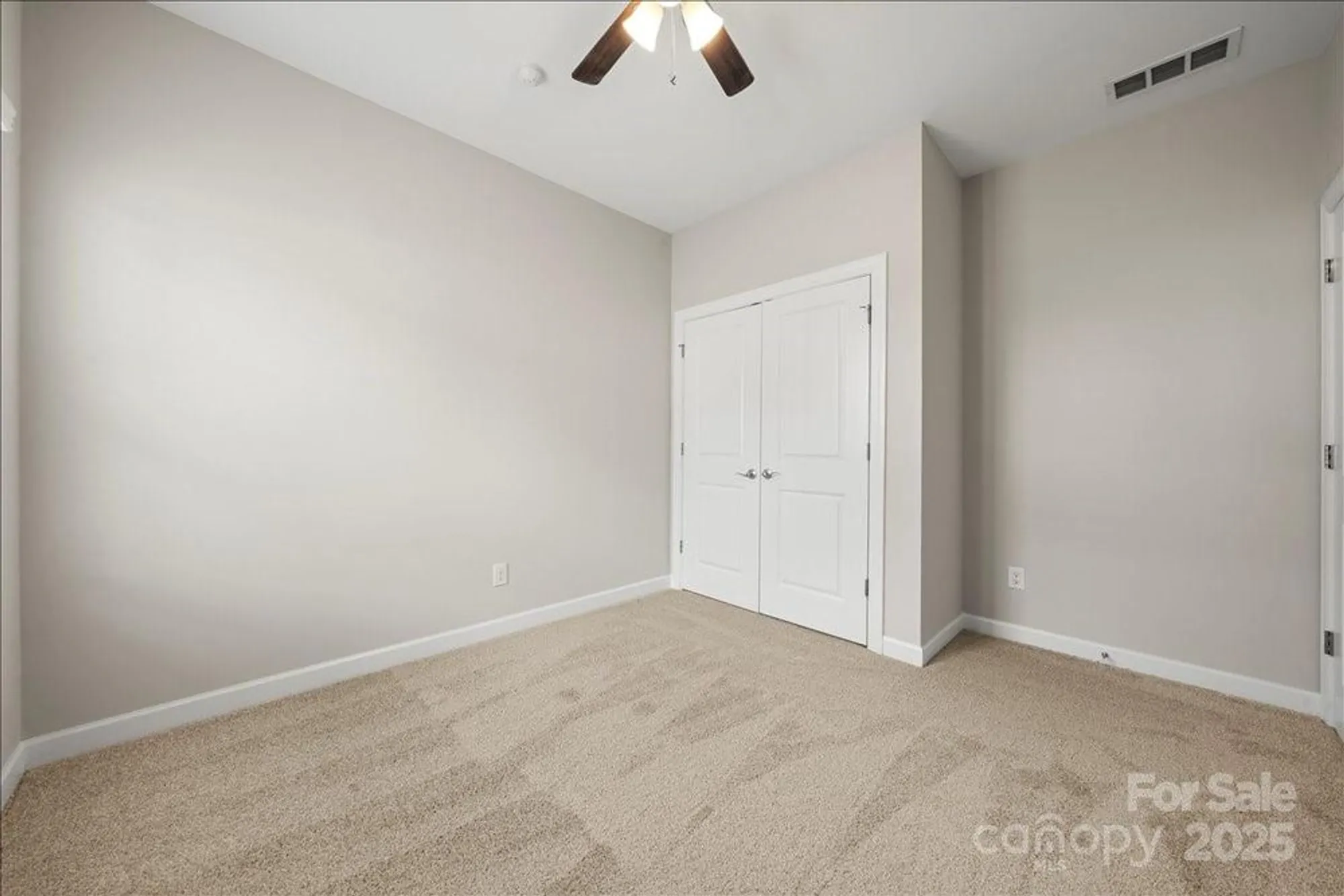 Property Slideshow image 22 of 31 | 9211 grisons ct, Charlotte, NC, 28278