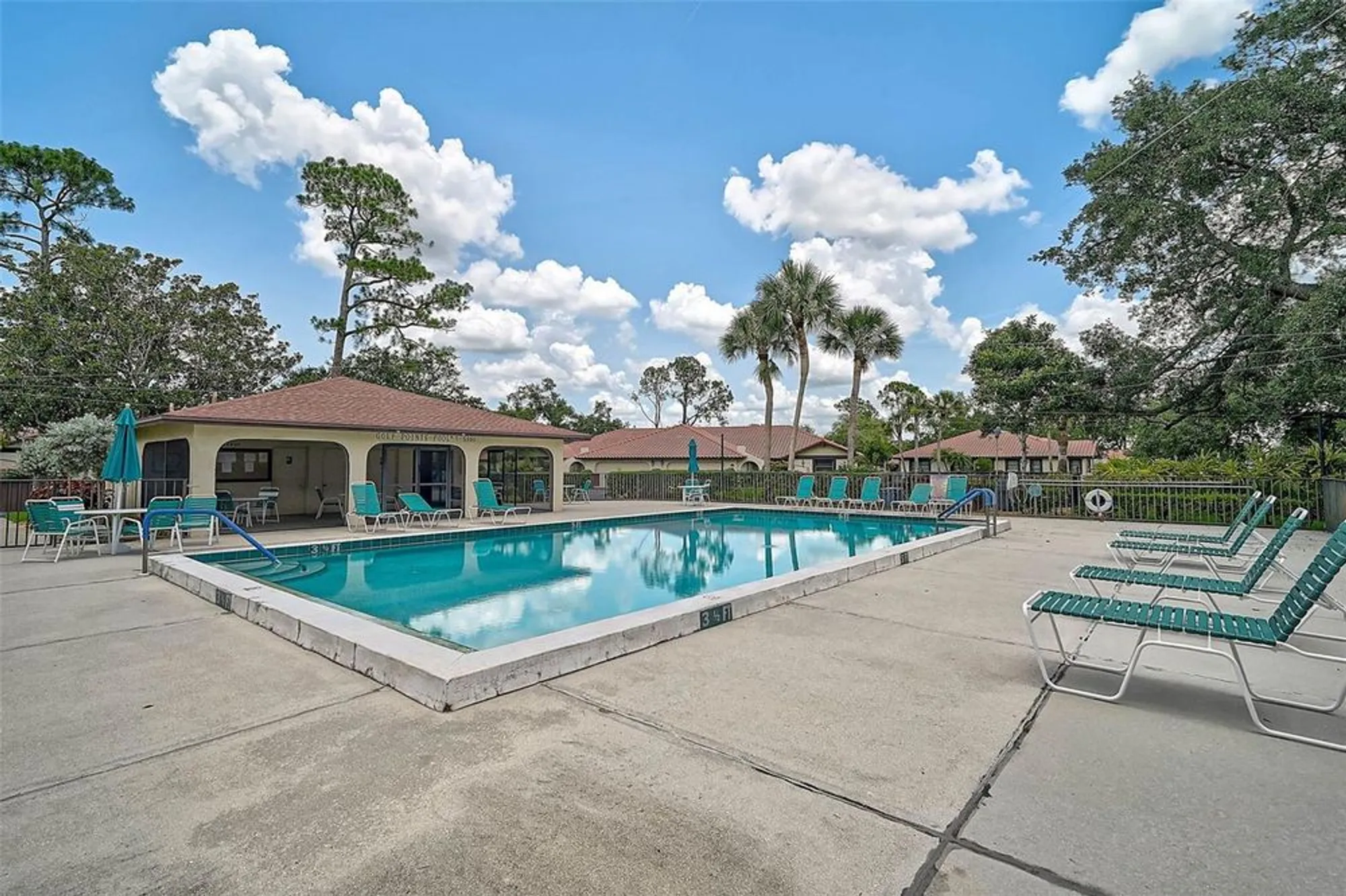 Property Slideshow image 45 of 49 | 7341 golf pointe cir, Sarasota, FL, 34243