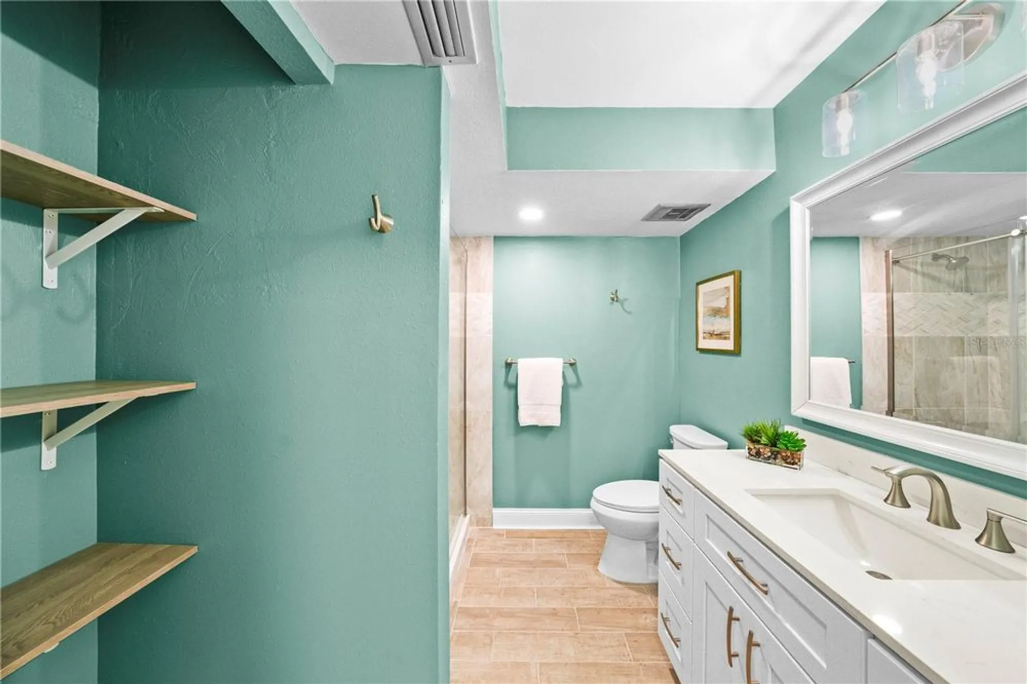 Property Slideshow image 32 of 54 | 642 boca ciega point blvd s, St Petersburg, FL, 33708