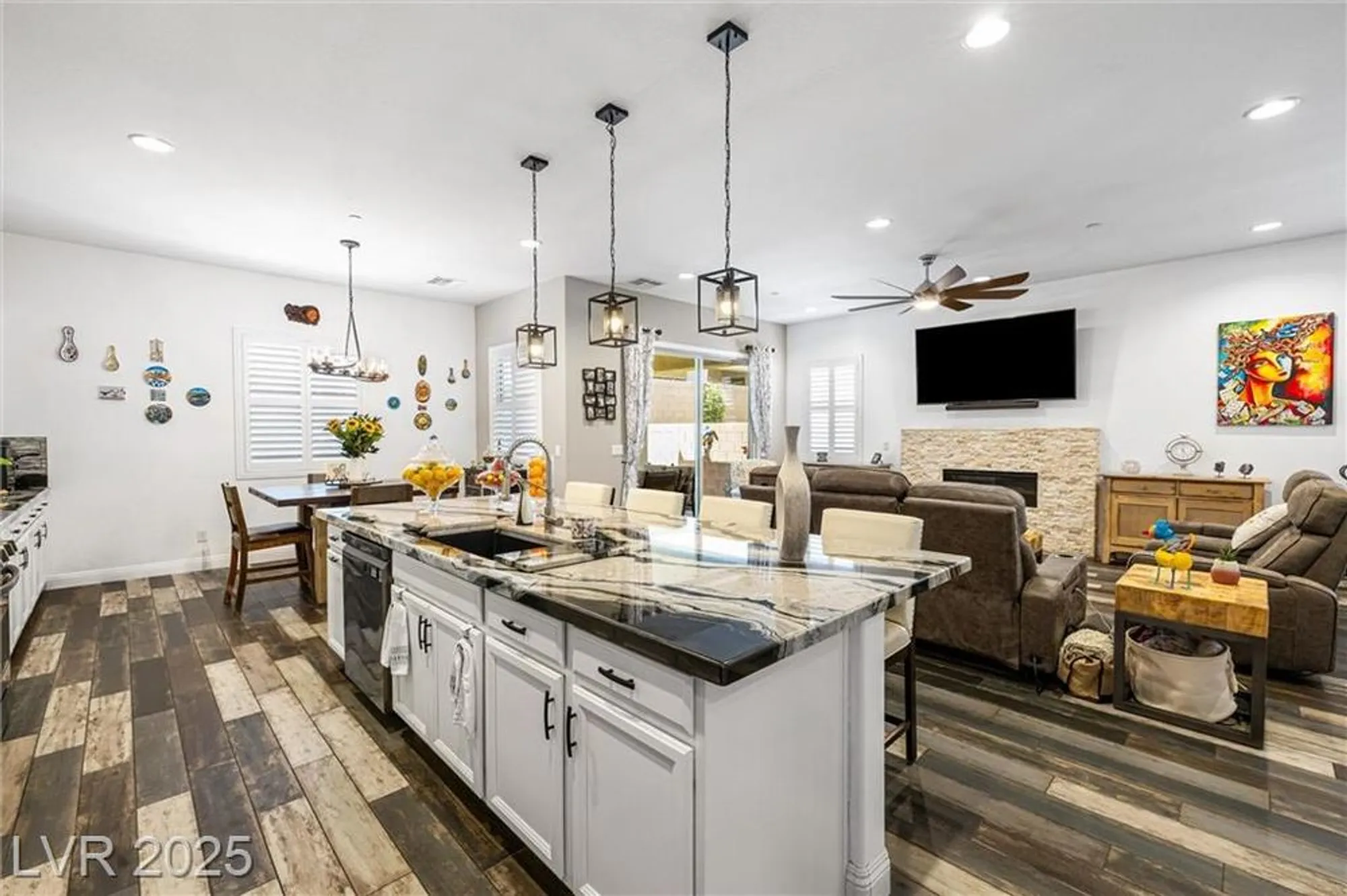 Property Slideshow image 18 of 50 | 417 honeybrush ave, Henderson, NV, 89011