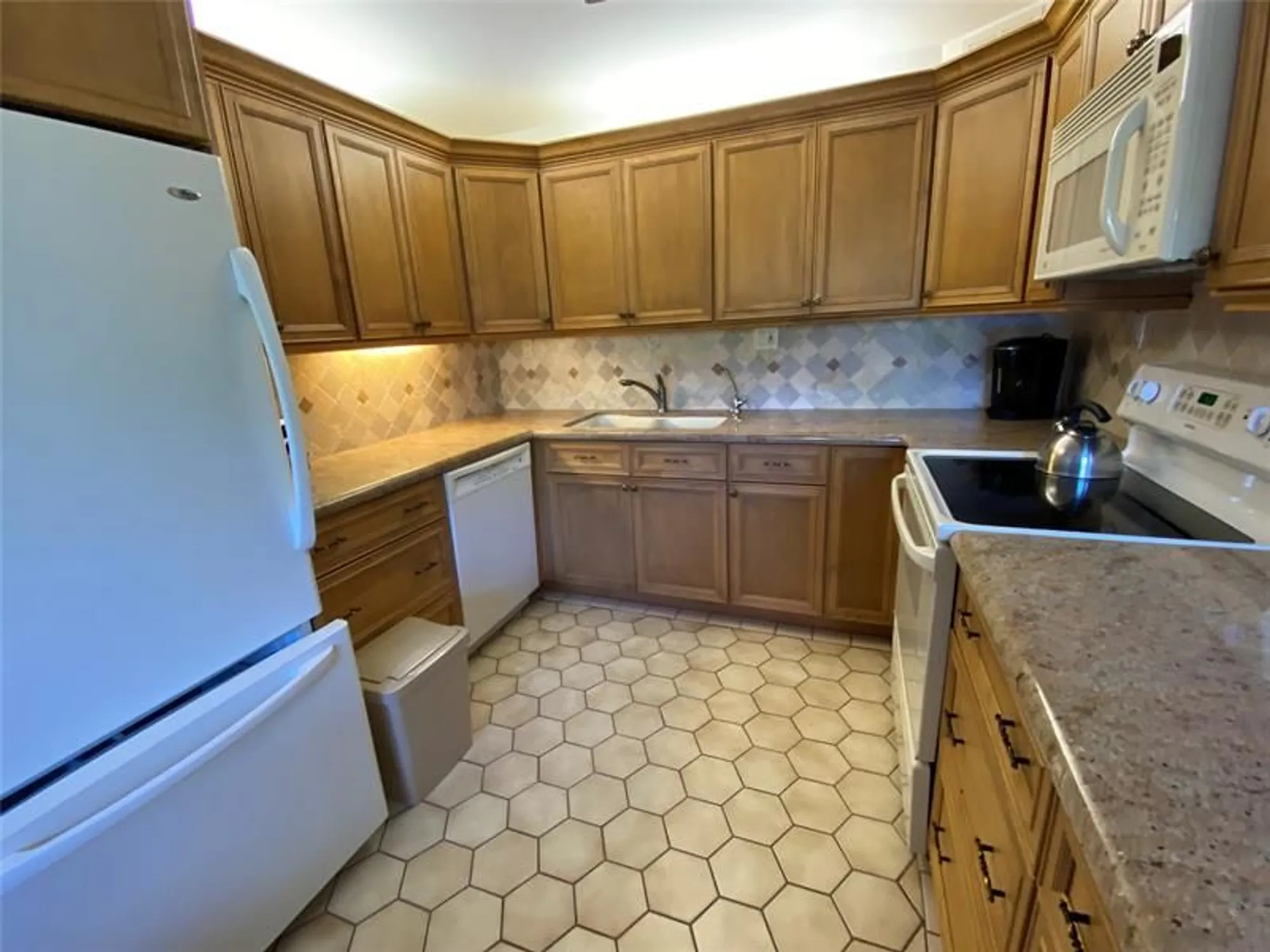 Property Slideshow image 9 of 38 | 327 richmond c # 327, Deerfield Beach, FL, 33442