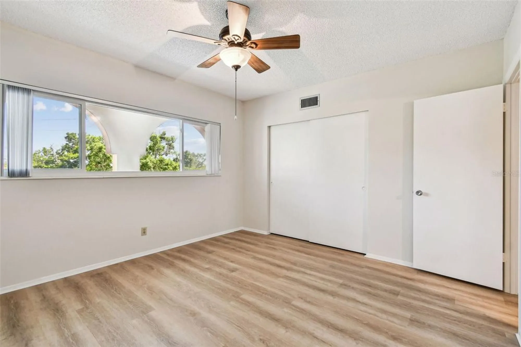 Property Slideshow image 31 of 52 | 2430 florentine way 46, Clearwater, FL, 33763