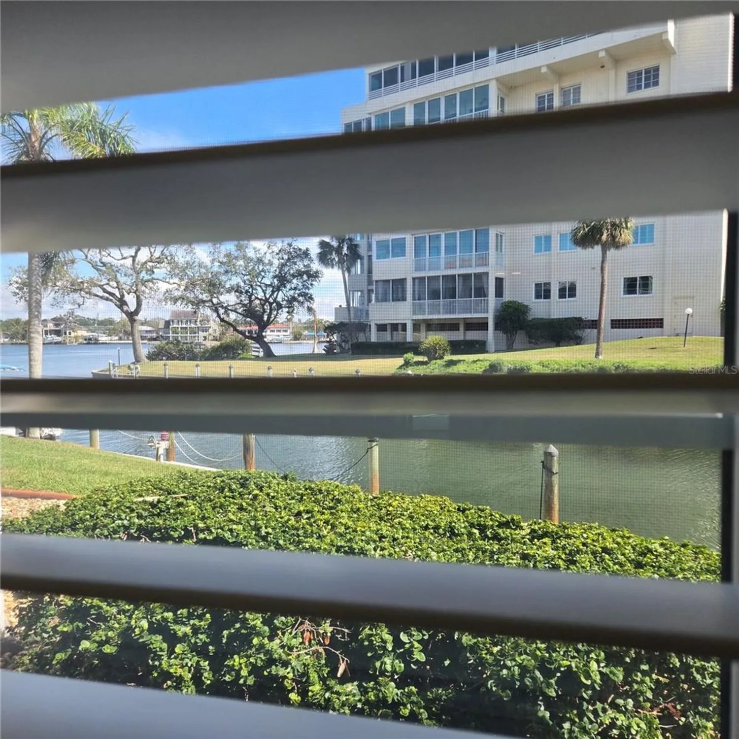 Property Slideshow image 33 of 60 | 1350 n portofino dr apt 108, Sarasota, FL, 34242