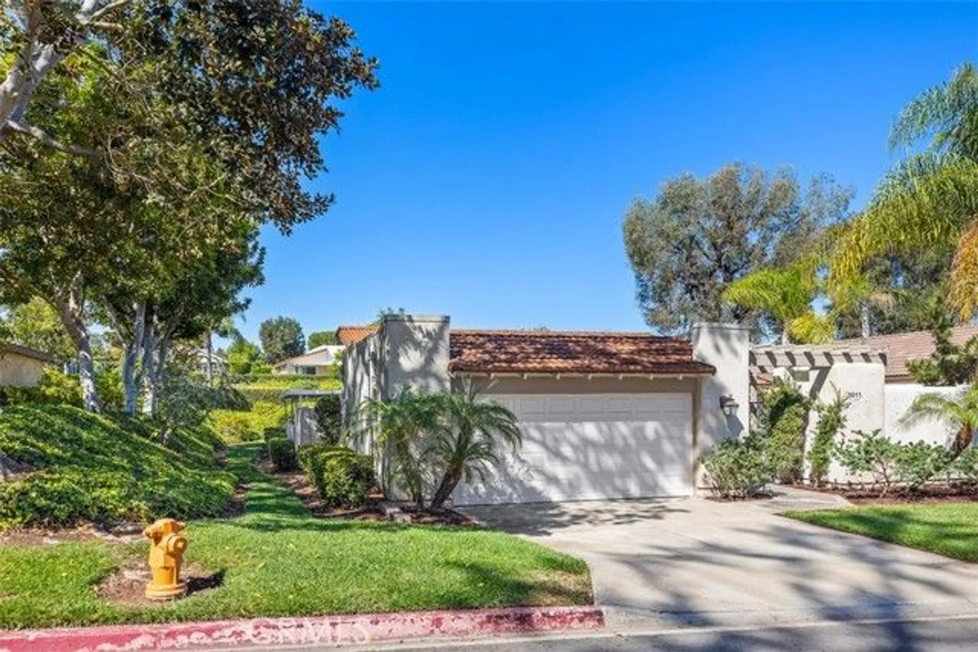 Property Slideshow image 36 of 51 | 5011 duverney, Laguna Woods, CA, 92637