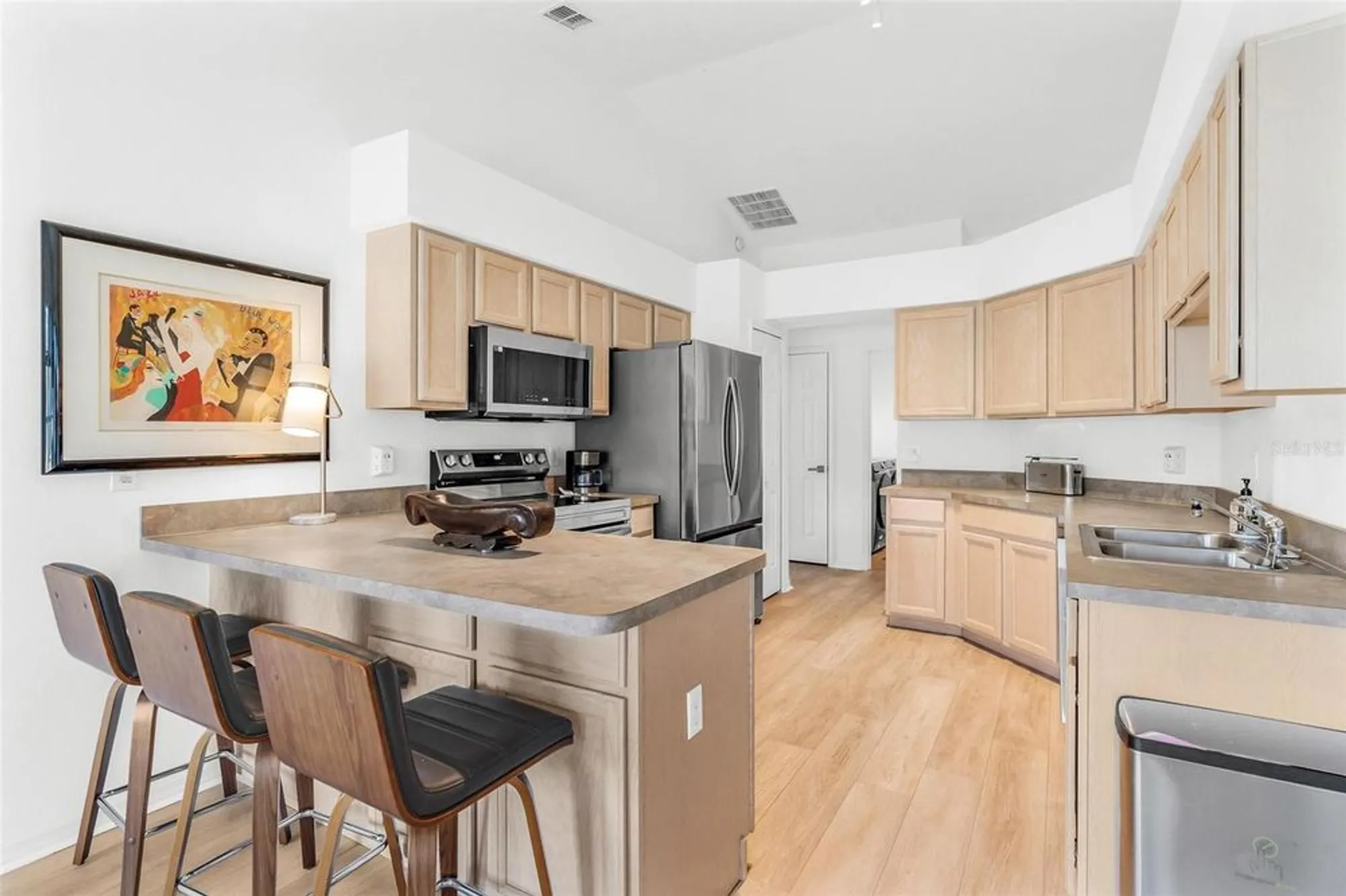 Property Slideshow image 11 of 55 | 25440 crestwater dr, Leesburg, FL, 34748