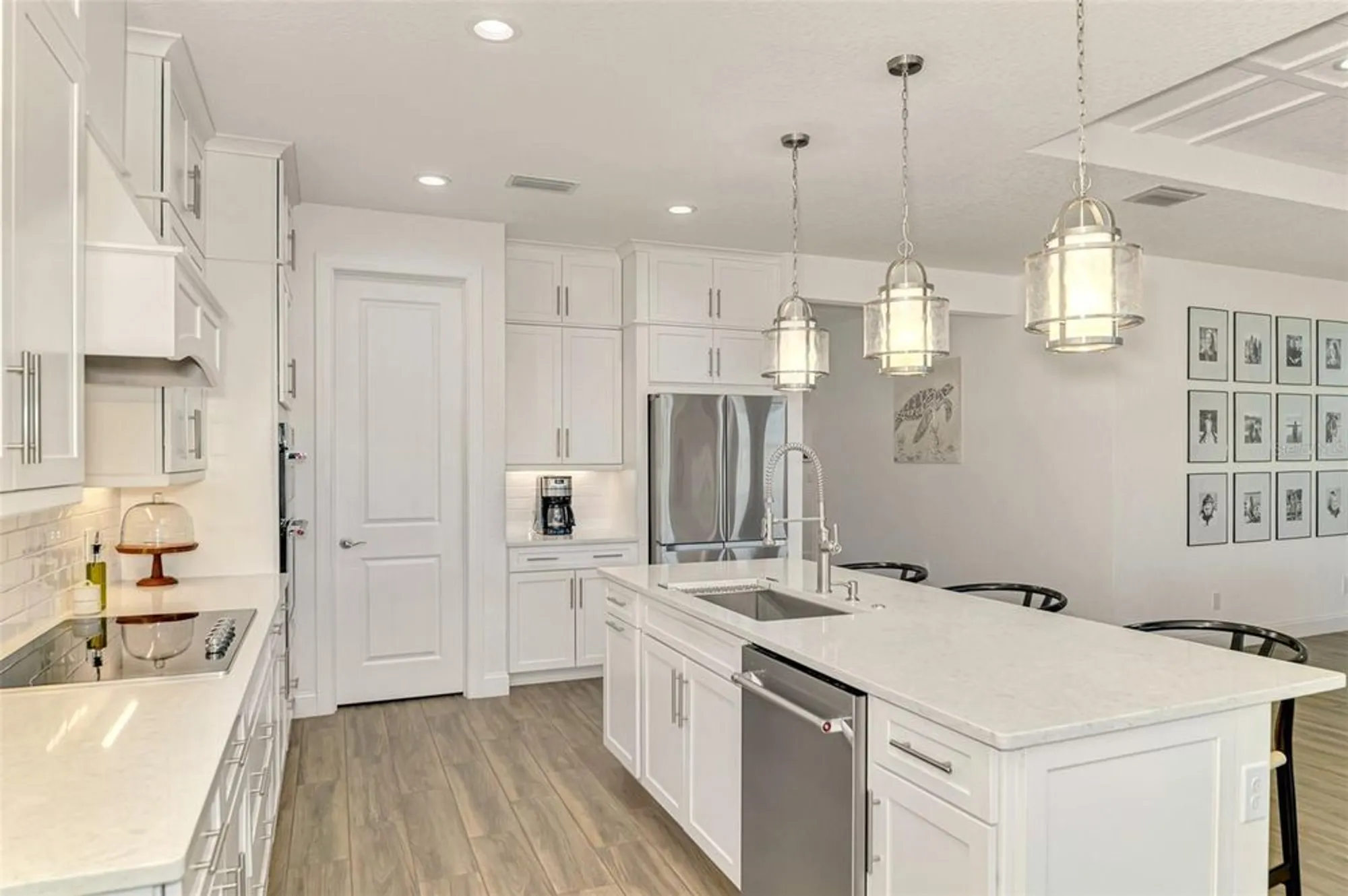Property Slideshow image 23 of 71 | 560 mistiflower cir, Nokomis, FL, 34275