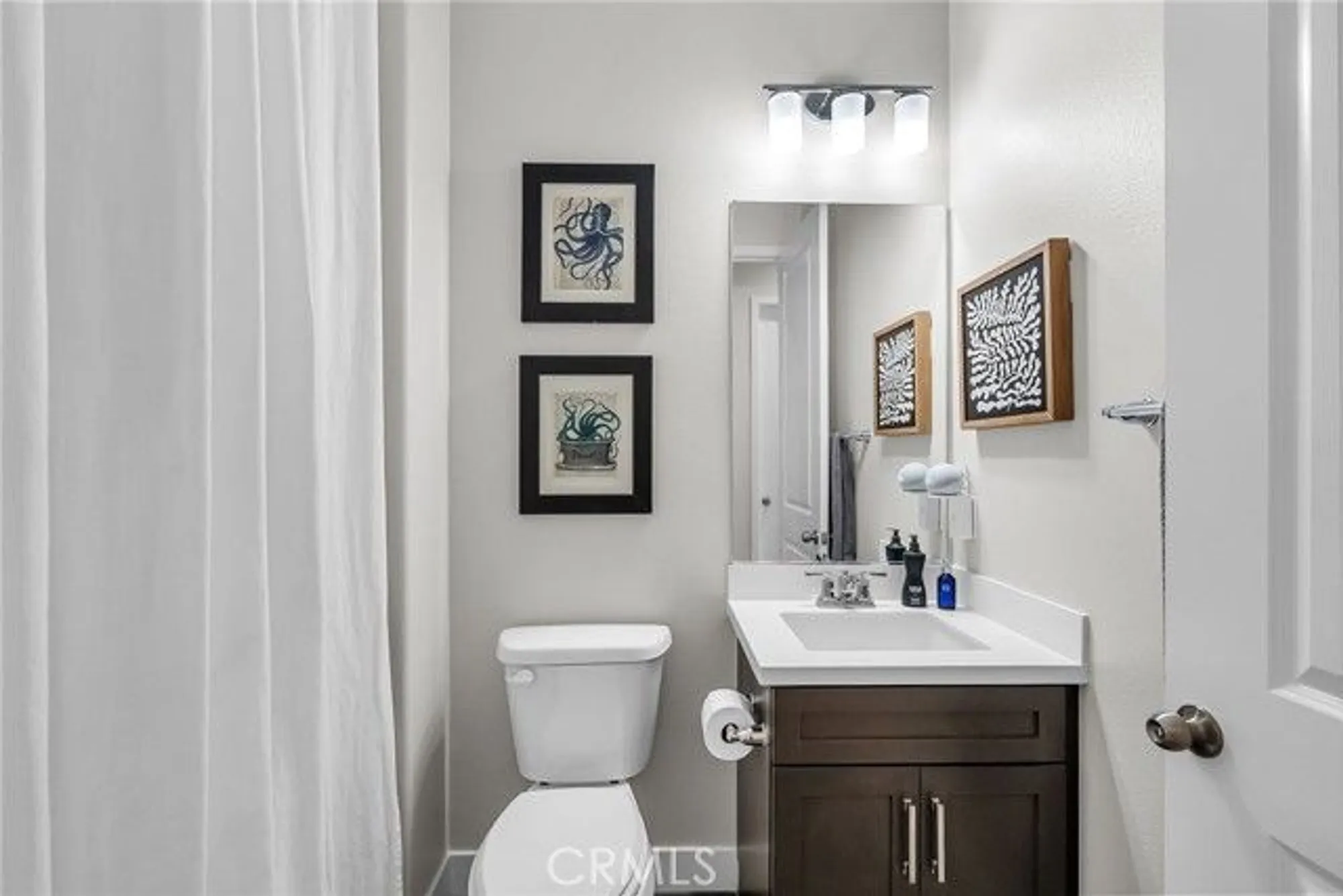 Property Slideshow image 21 of 44 | 11686 oakton way, Corona, CA, 92883