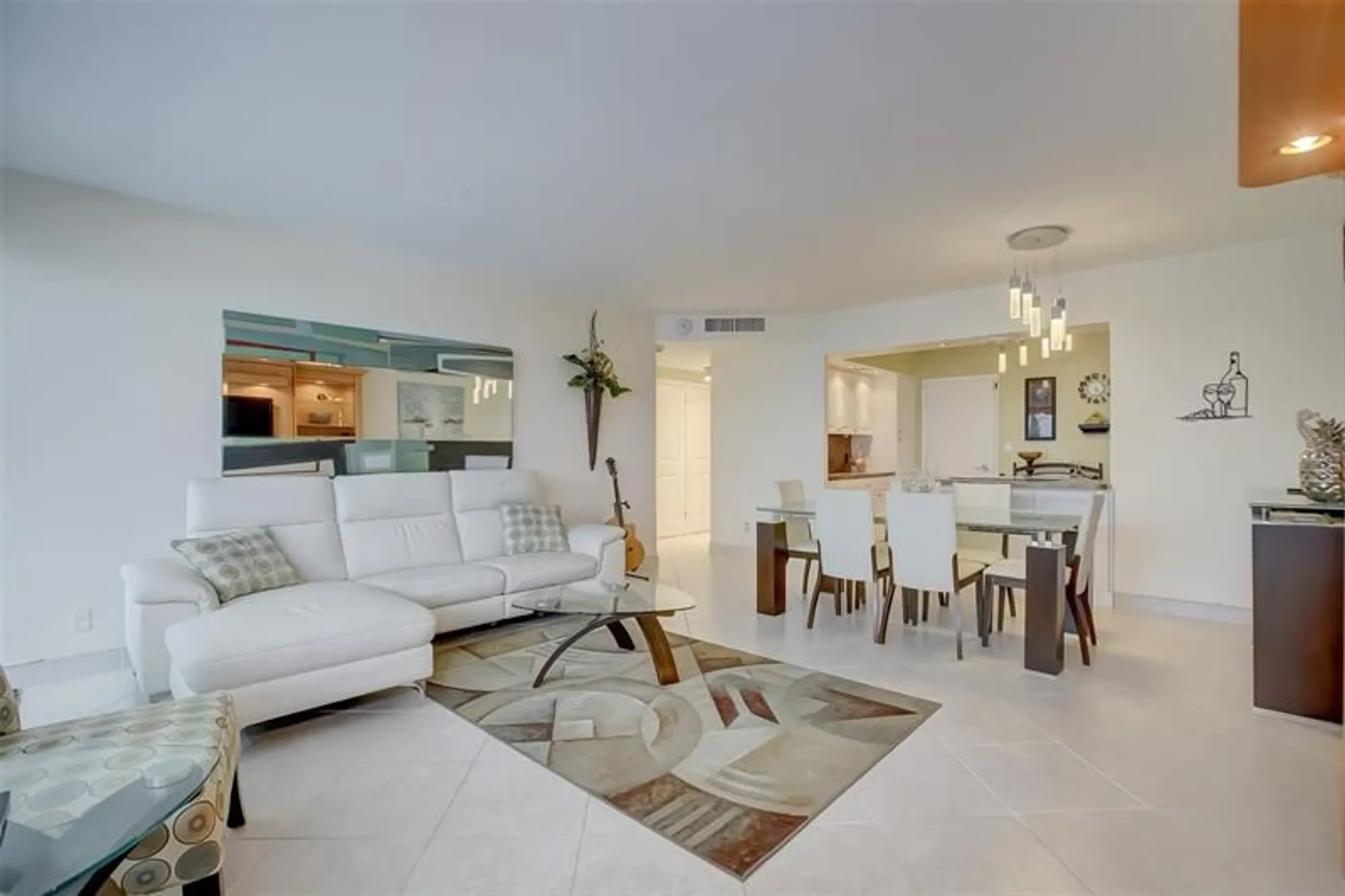 Property Slideshow image 14 of 24 | 3300 ne 36th st 1011, Fort Lauderdale, FL, 33308