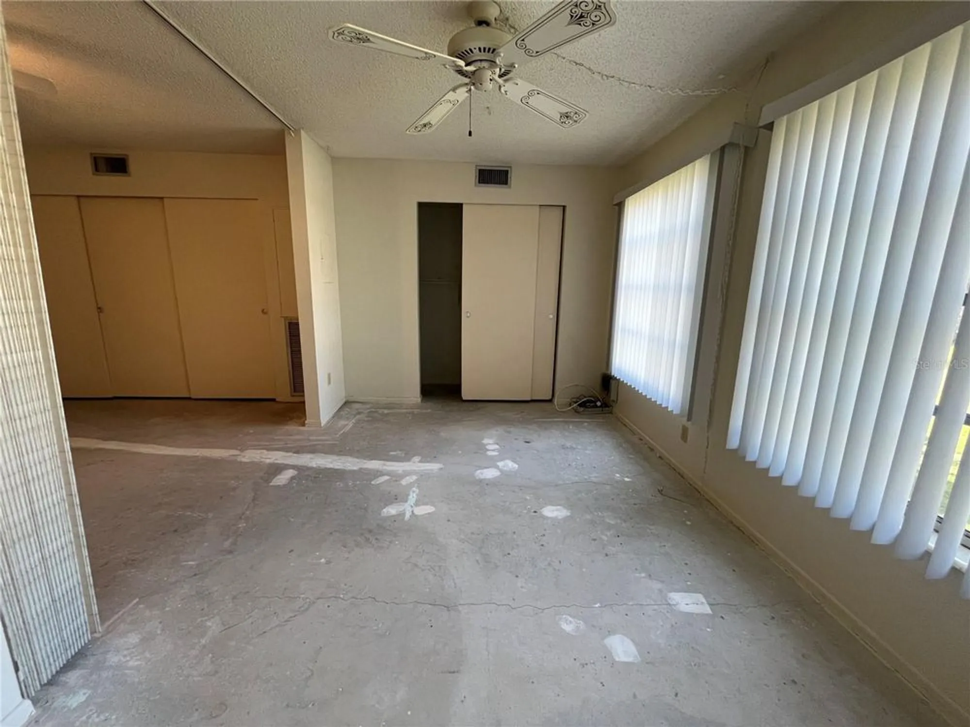 Property Slideshow image 14 of 36 | 2100 world parkway blvd apt 56, Clearwater, FL, 33763