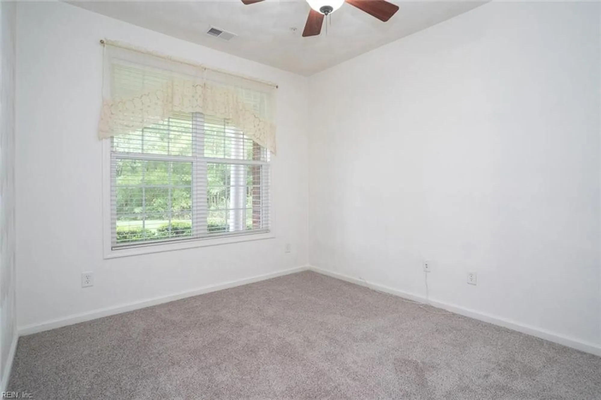 Property Slideshow image 29 of 36 | 2849 majestic oak ct, Virginia Beach, VA, 23456