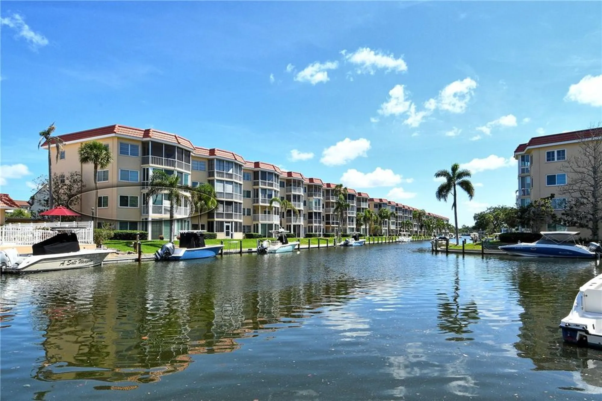 Property Slideshow image 33 of 62 | 1250 n portofino dr apt 208, Sarasota, FL, 34242