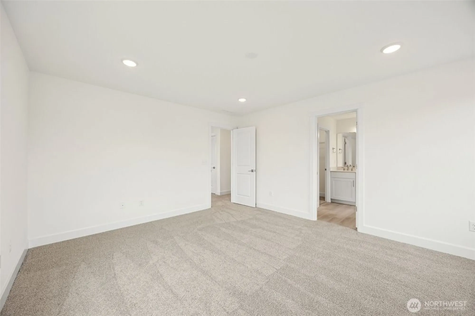 Property Slideshow image 16 of 22 | 11 mccartney peak # 78, Port Ludlow, WA, 98365