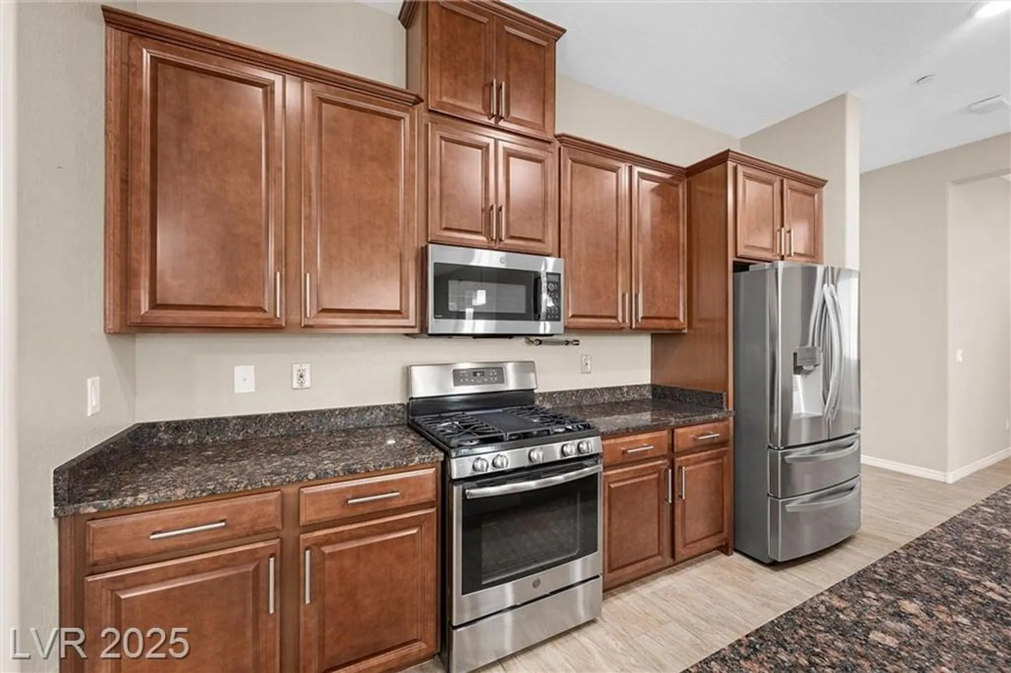 Property Slideshow image 11 of 70 | 732 rosewater dr, Henderson, NV, 89011
