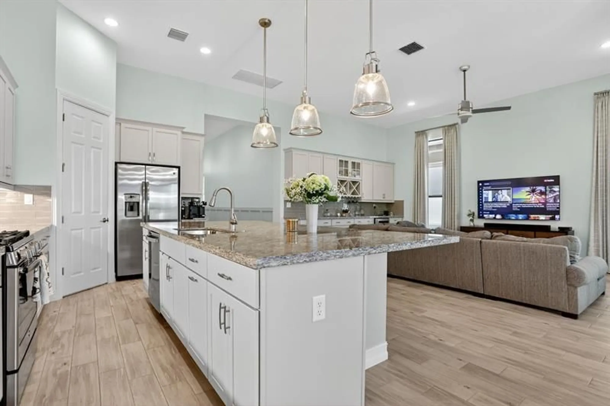 Property Slideshow image 25 of 65 | 11927 leon cir, Parkland, FL, 33076