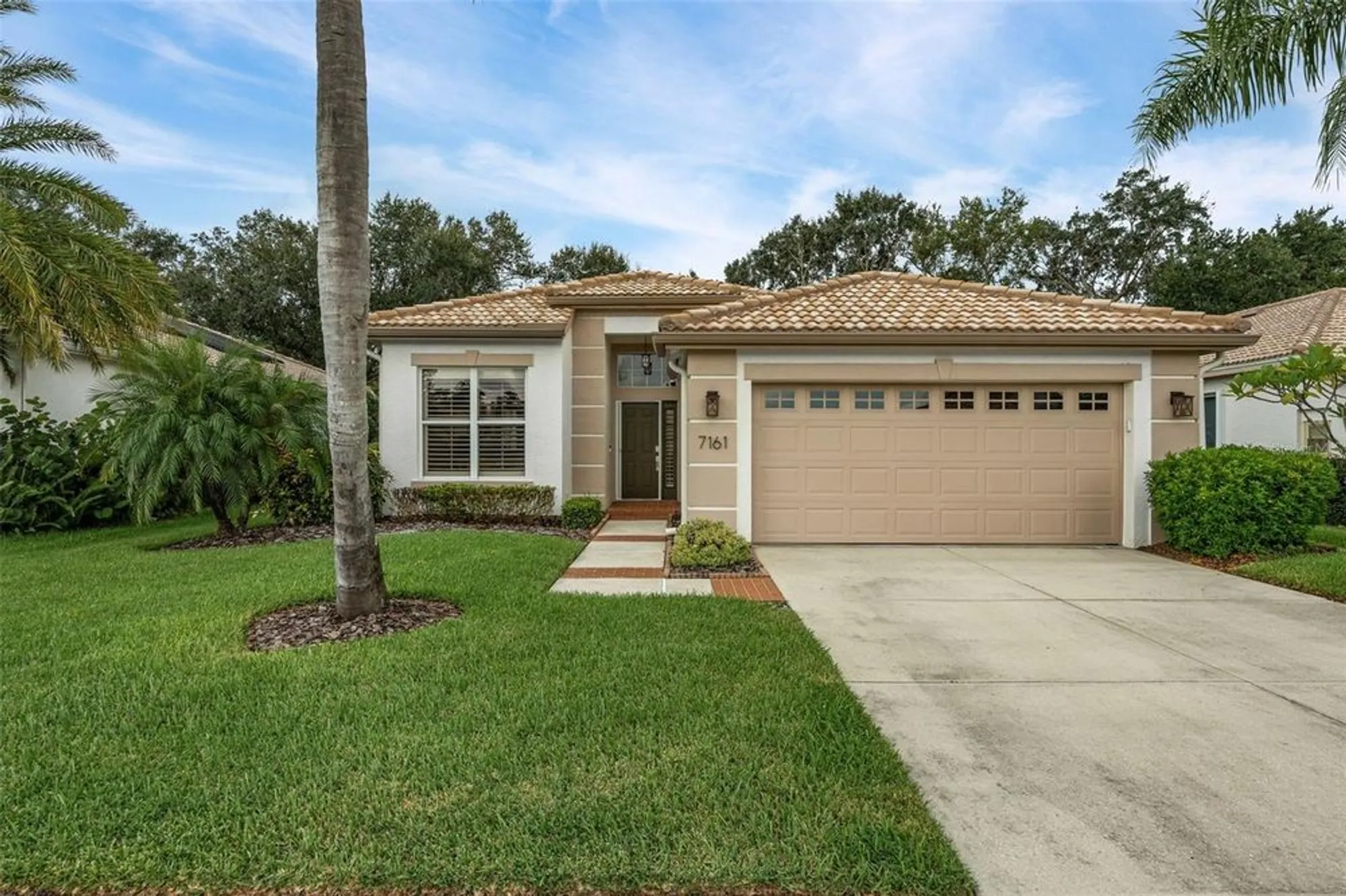 Property Slideshow image 2 of 48 | 7161 drewrys blf, Bradenton, FL, 34203