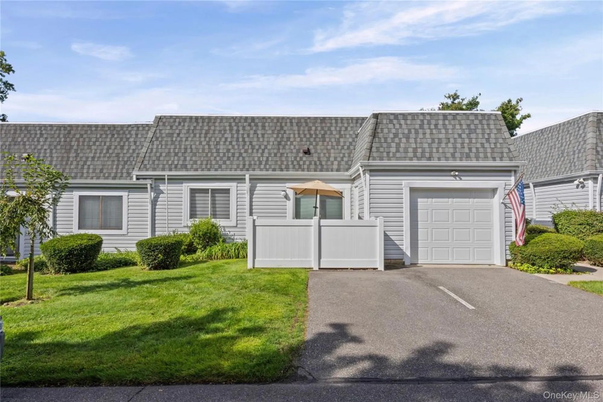 Property Slideshow image 26 of 35 | 204 bentley ct 204, Smithtown, NY, 11780