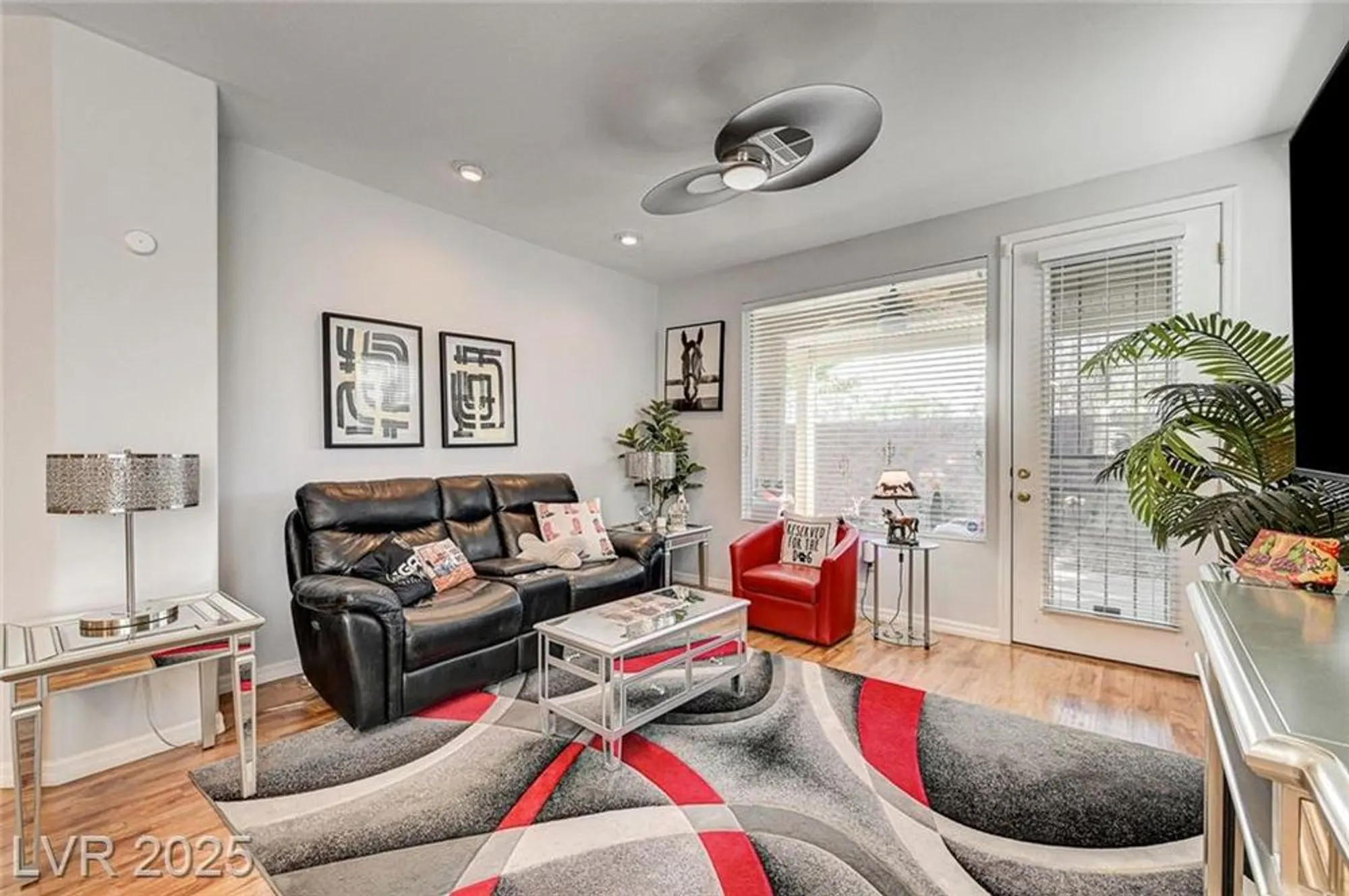 Property Slideshow image 11 of 41 | 10393 abisso dr, Las Vegas, NV, 89135