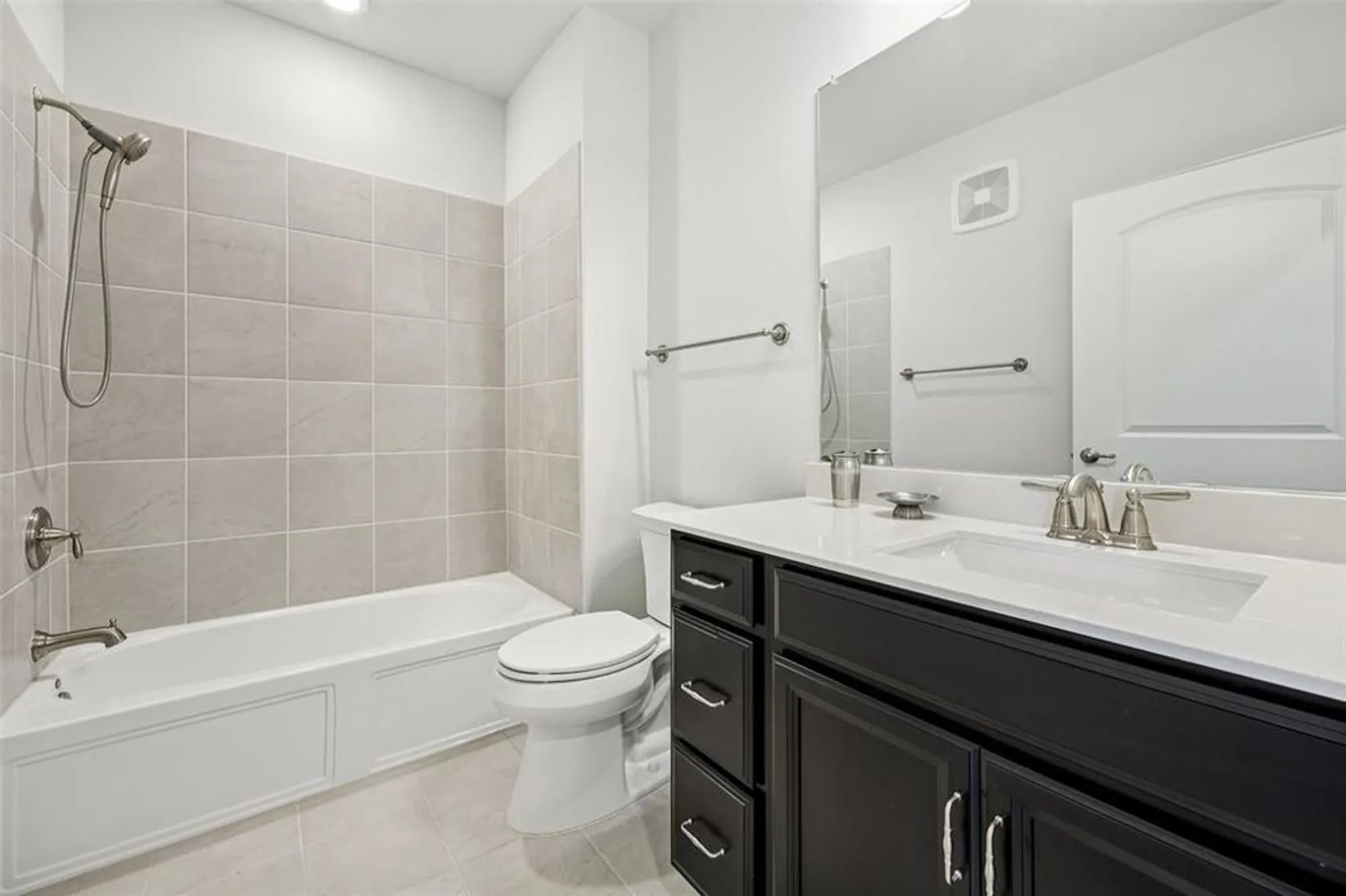 Property Slideshow image 20 of 35 | 1735 wittington pl apt 2203, Dallas, TX, 75234