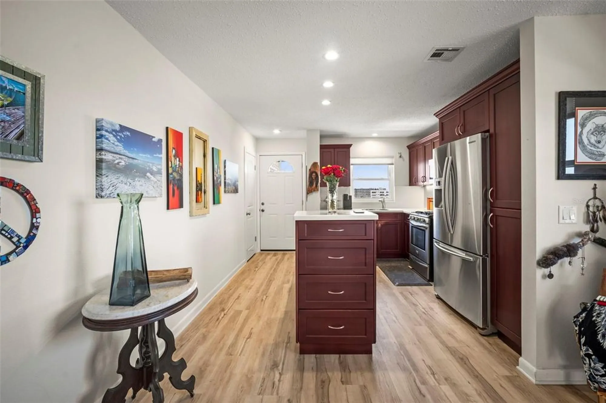 Property Slideshow image 9 of 32 | 2960 59th st 615, Gulfport, FL, 33707