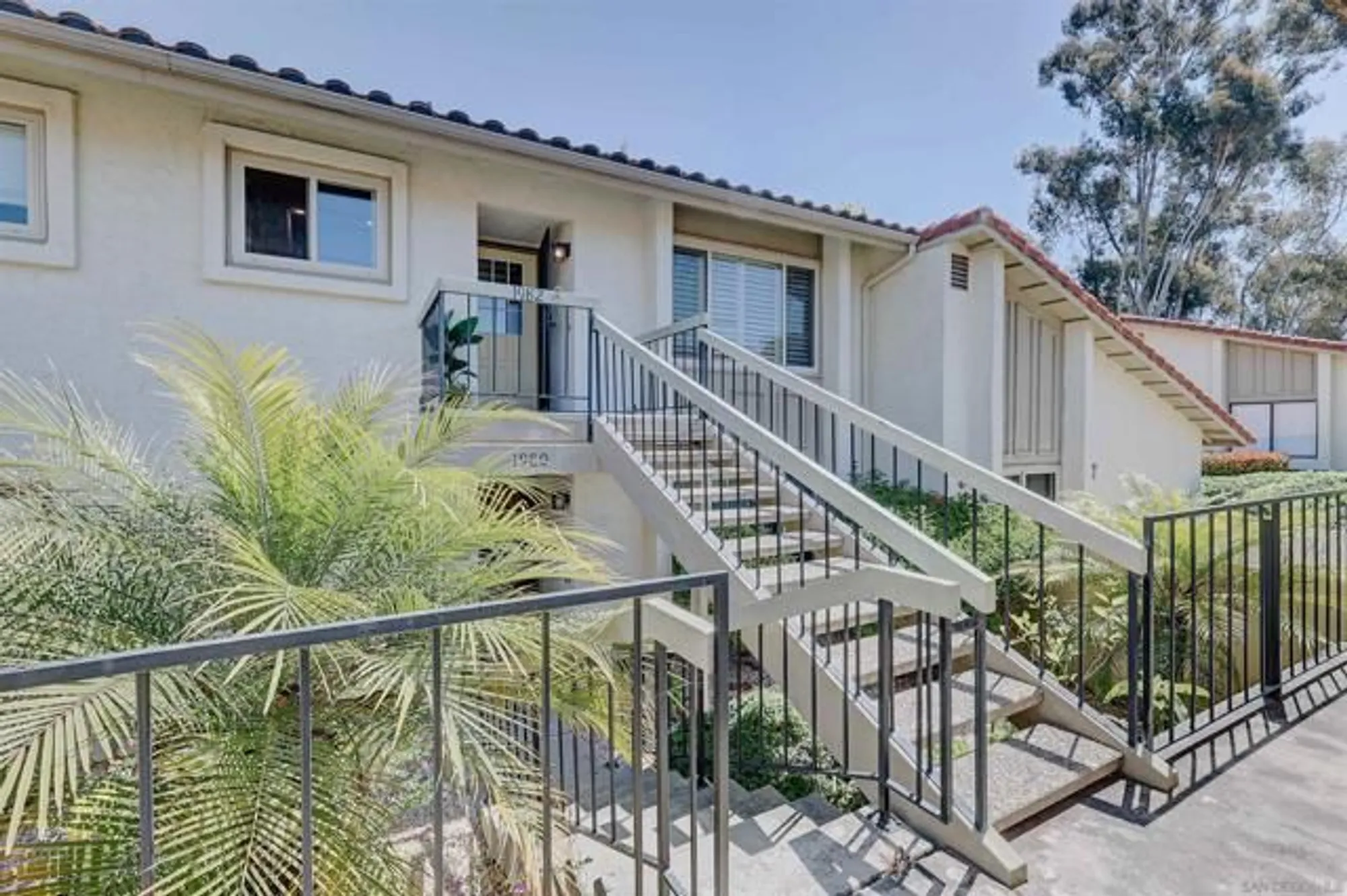 Property Slideshow image 2 of 48 | 1982 fairlee dr, Encinitas, CA, 92024