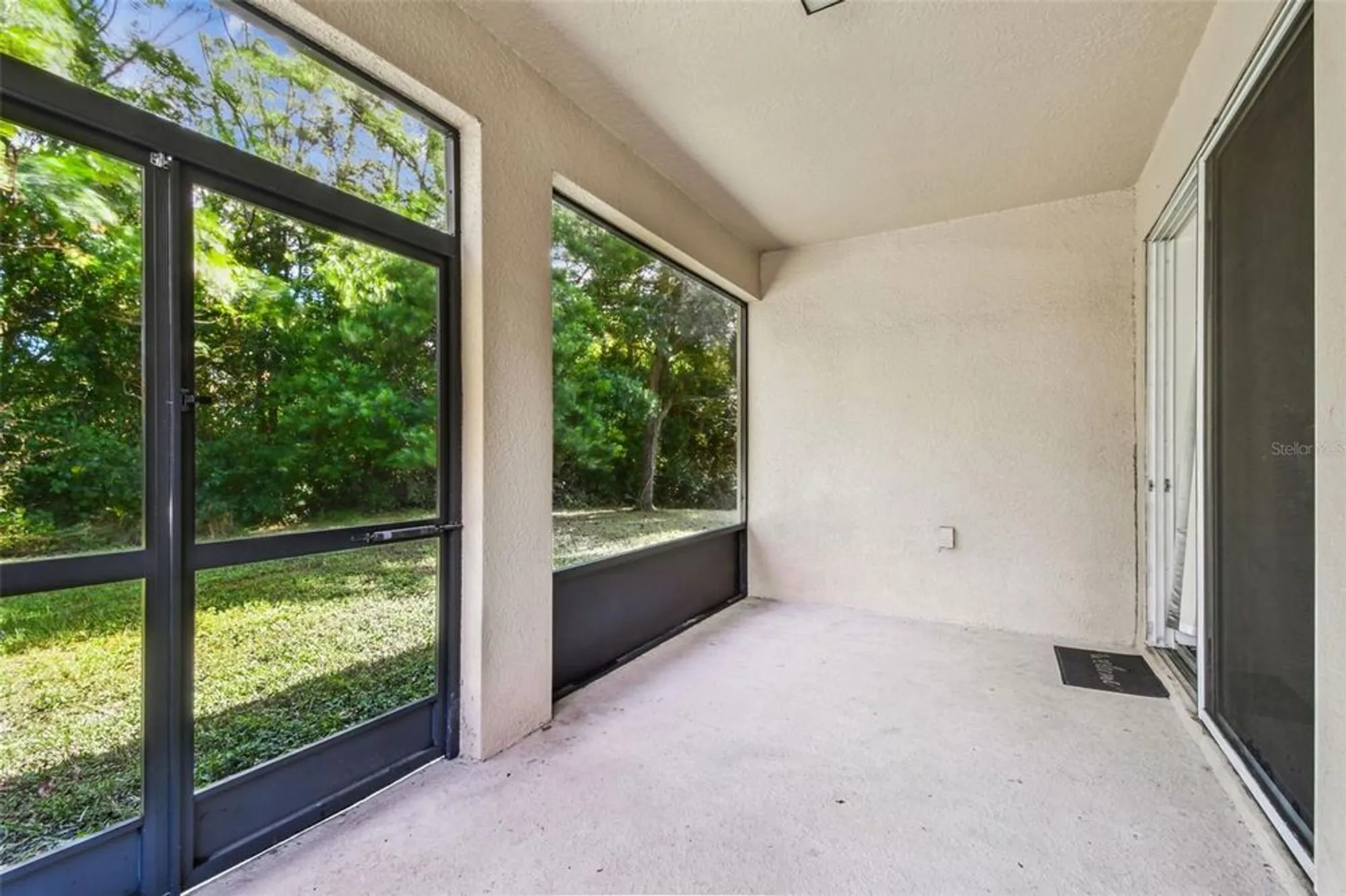 Property Slideshow image 28 of 69 | 12322 eastpointe dr, Dade City, FL, 33525