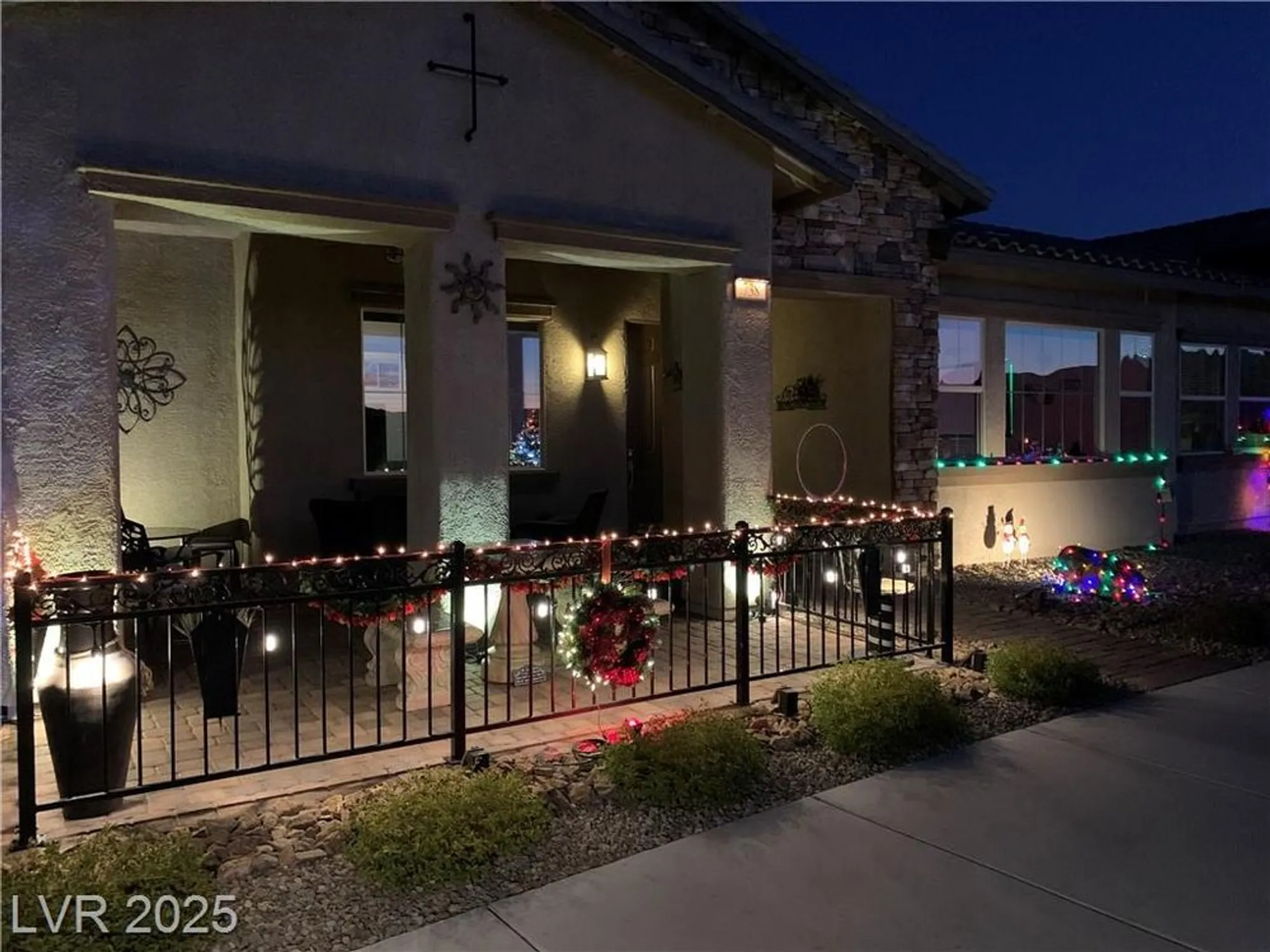 Property Slideshow image 5 of 53 | 738 purple knoll walk, Henderson, NV, 89011