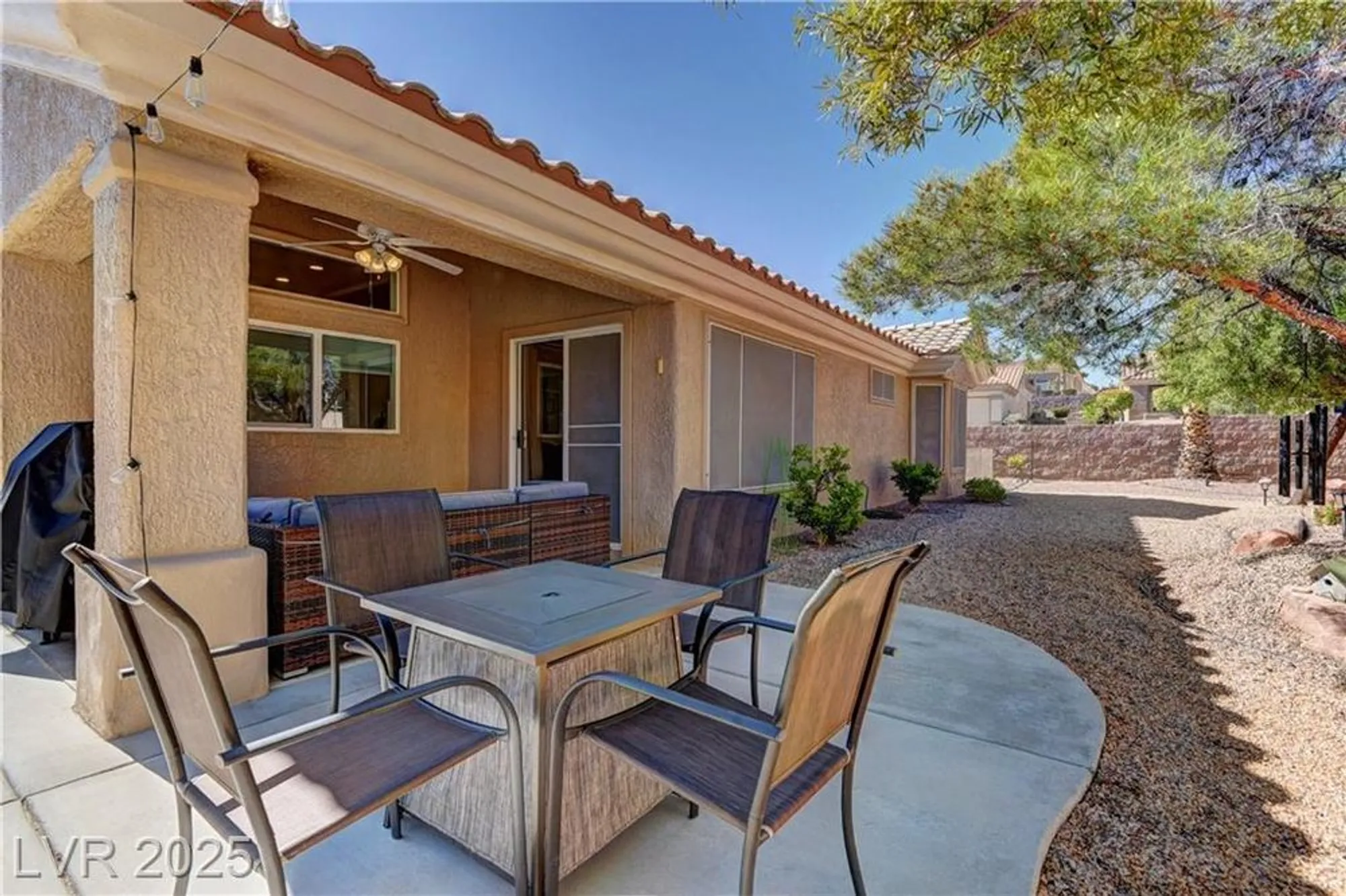 Property Slideshow image 22 of 26 | 2739 darby falls dr, Las Vegas, NV, 89134