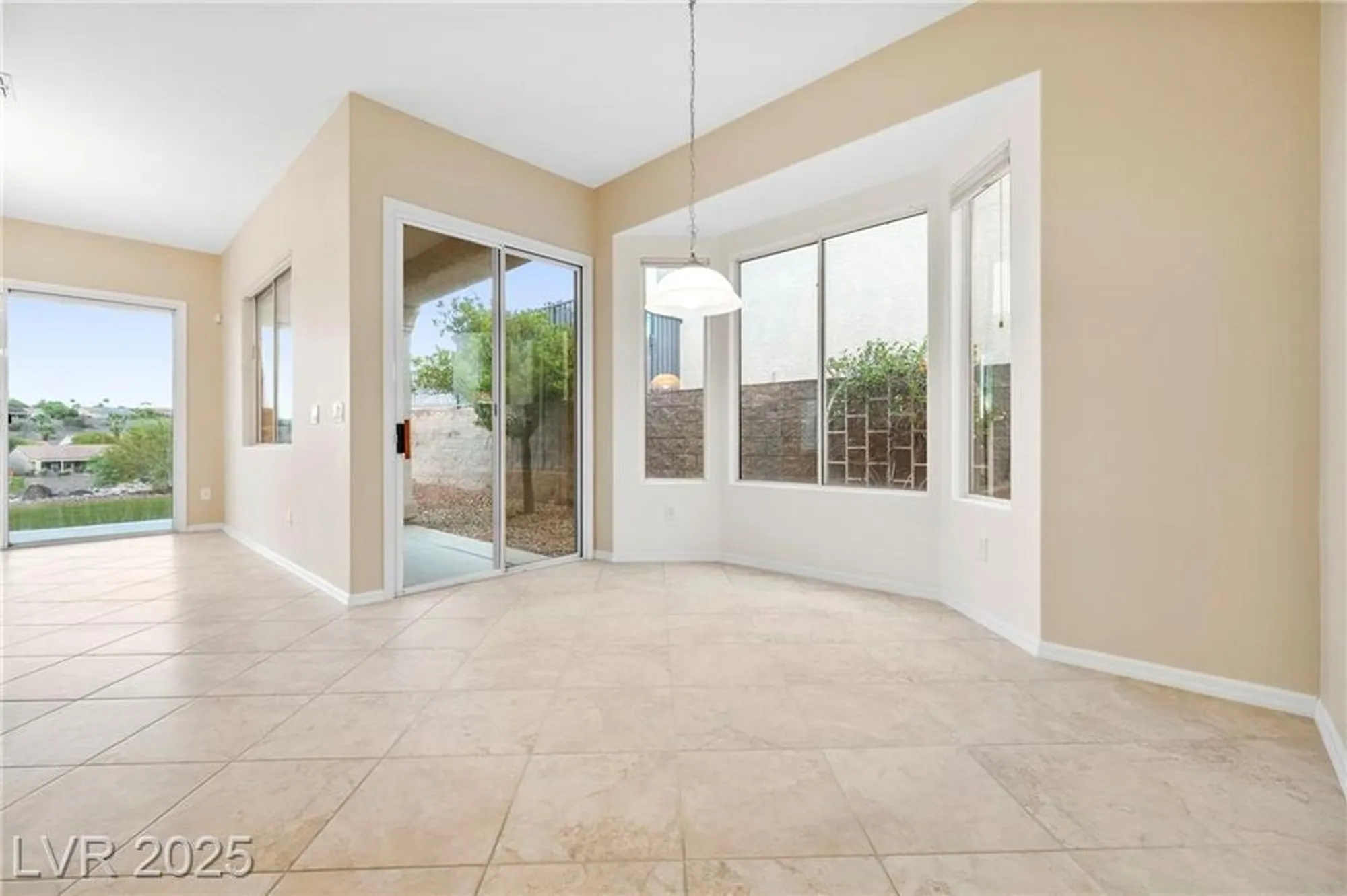Property Slideshow image 8 of 37 | 2868 foxtail creek ave, Henderson, NV, 89052