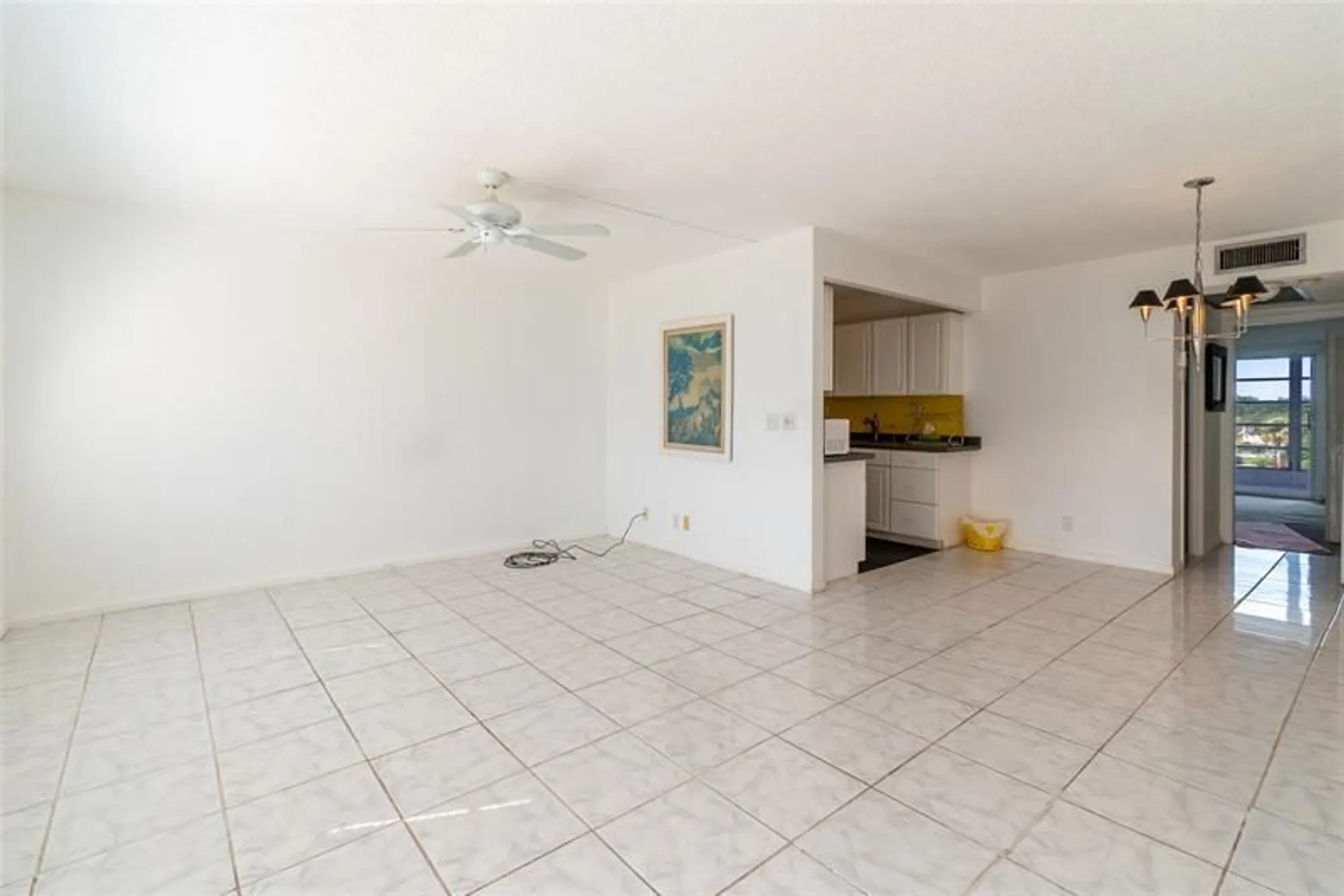 Property Slideshow image 4 of 18 | 4035 cambridge b # 4035, Deerfield Beach, FL, 33442