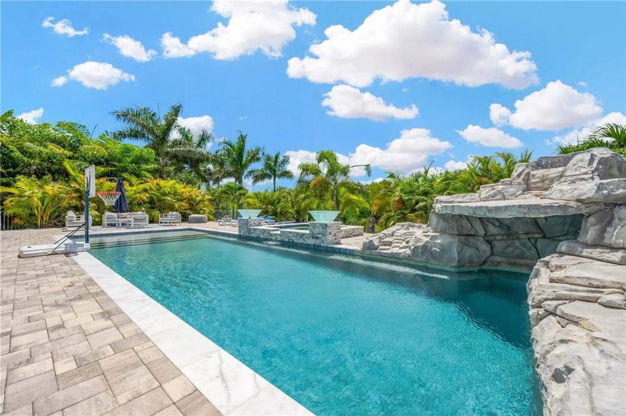 Property Slideshow image 2 of 59 | 832 manns harbor dr, Apollo Beach, FL, 33572