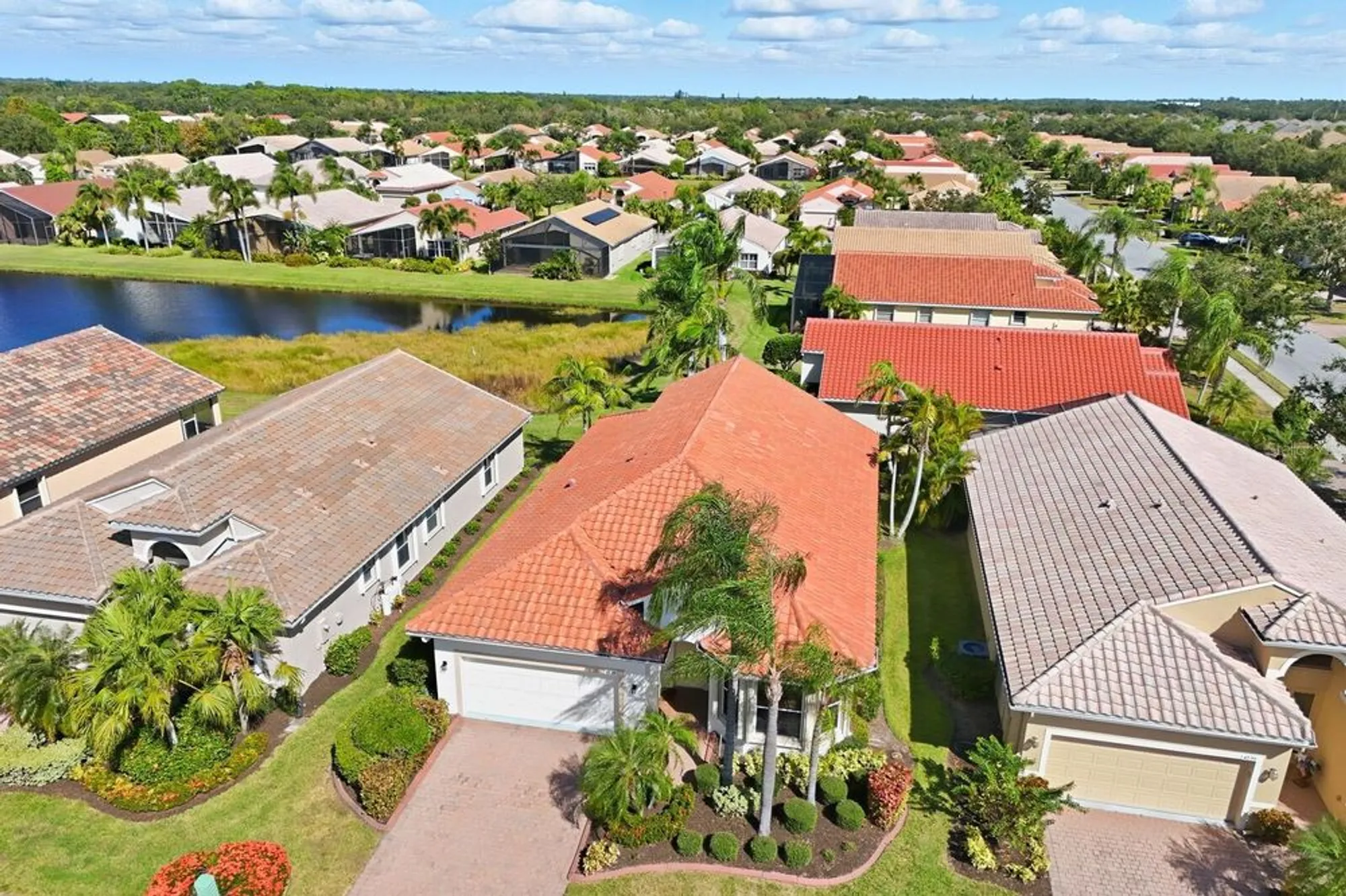 Property Slideshow image 4 of 62 | 4235 65th ter, Sarasota, FL, 34243