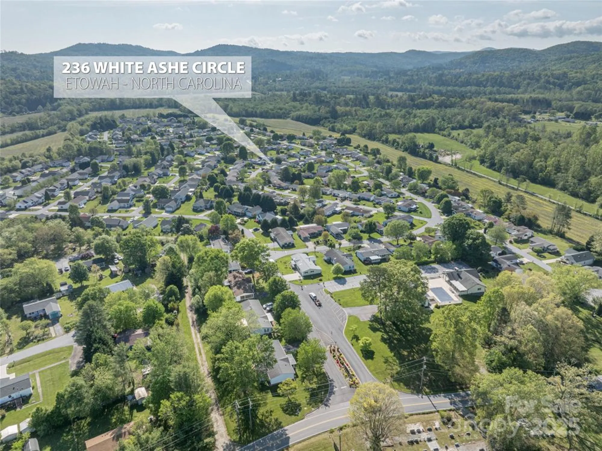 Property Slideshow image 40 of 42 | 236 white ash cir, Hendersonville, NC, 28739