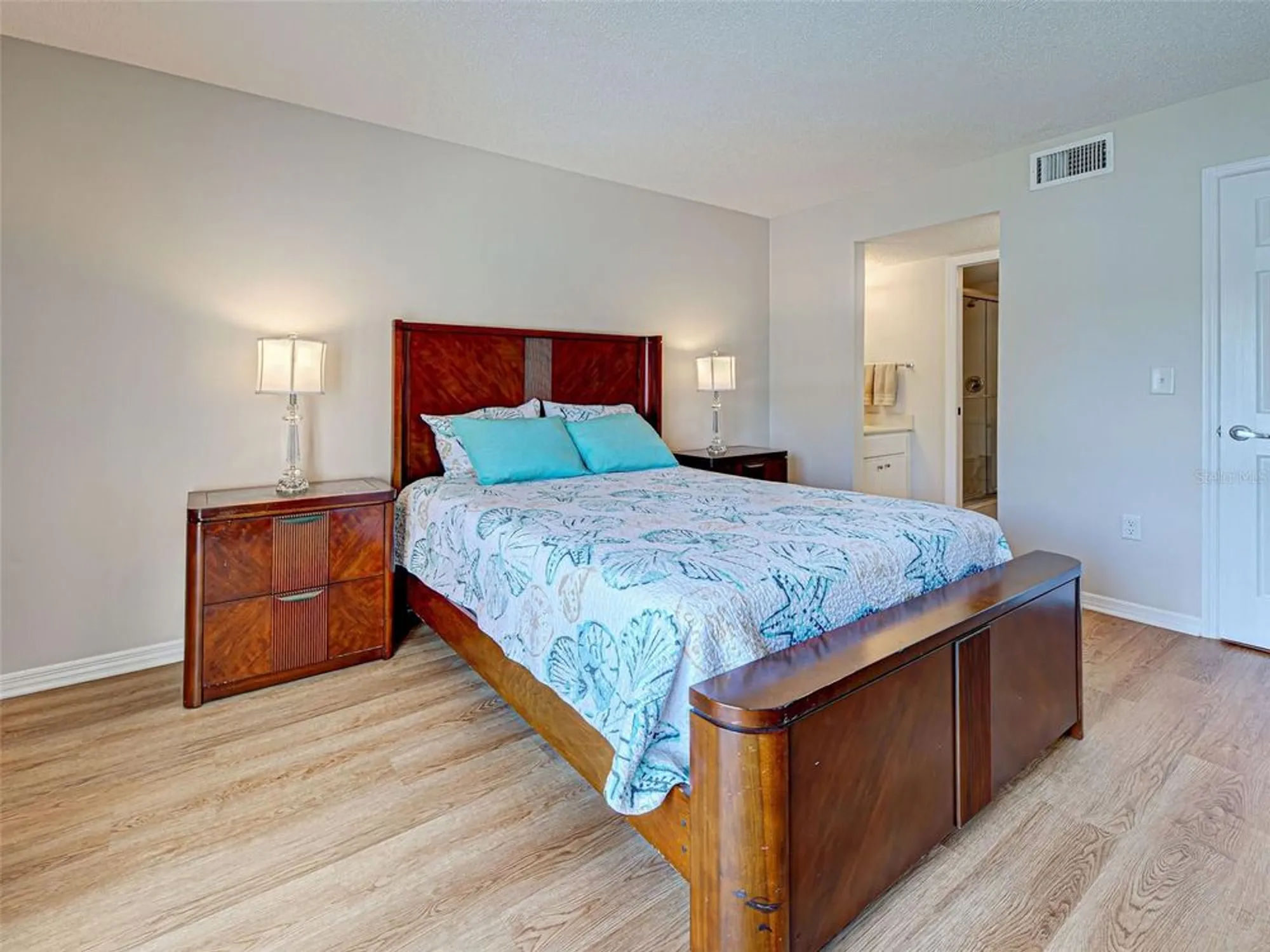 Property Slideshow image 28 of 54 | 406 cerromar cir 222, Venice, FL, 34293
