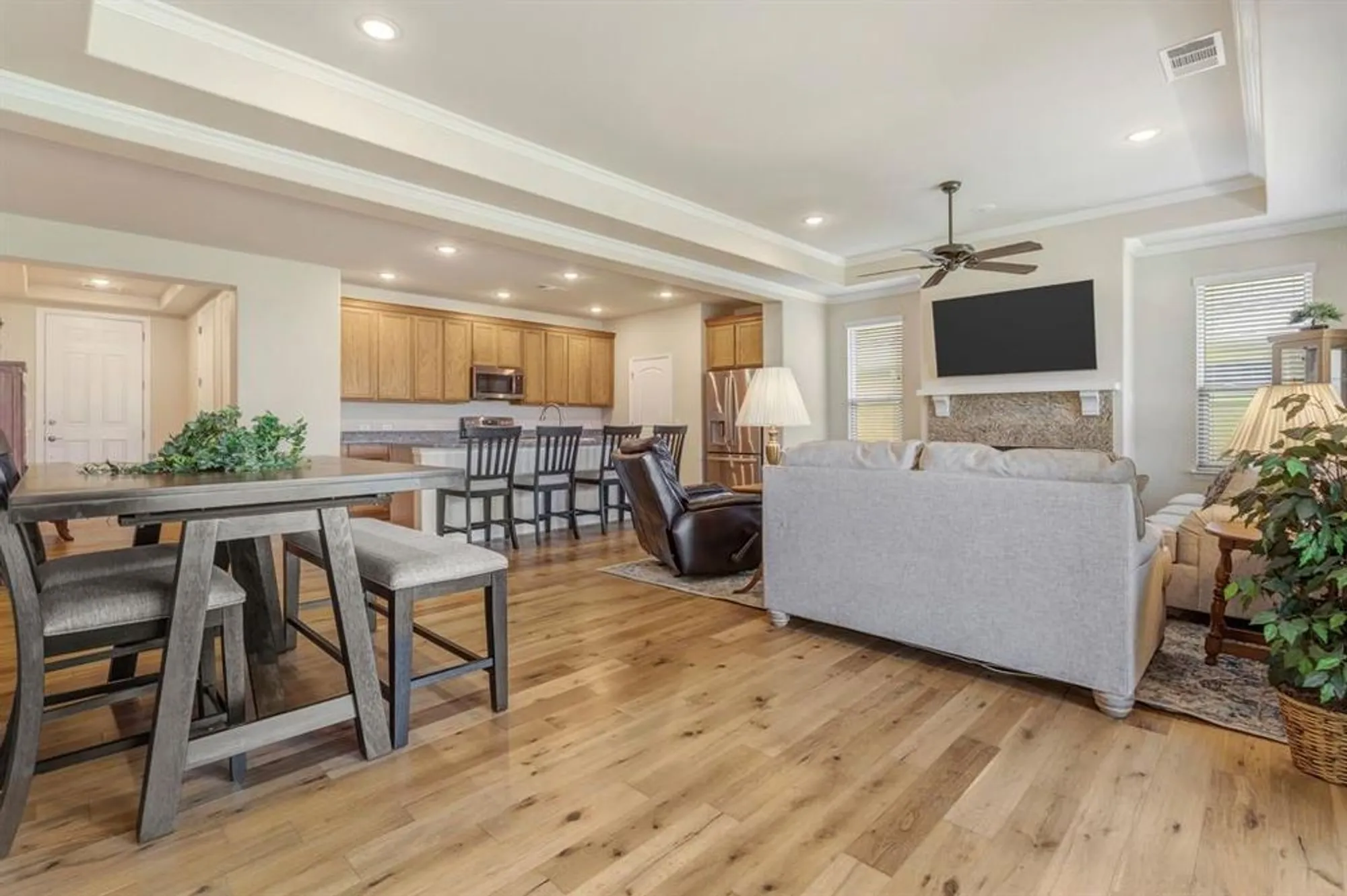 Property Slideshow image 16 of 32 | 9625 heartwood dr, Denton, TX, 76207