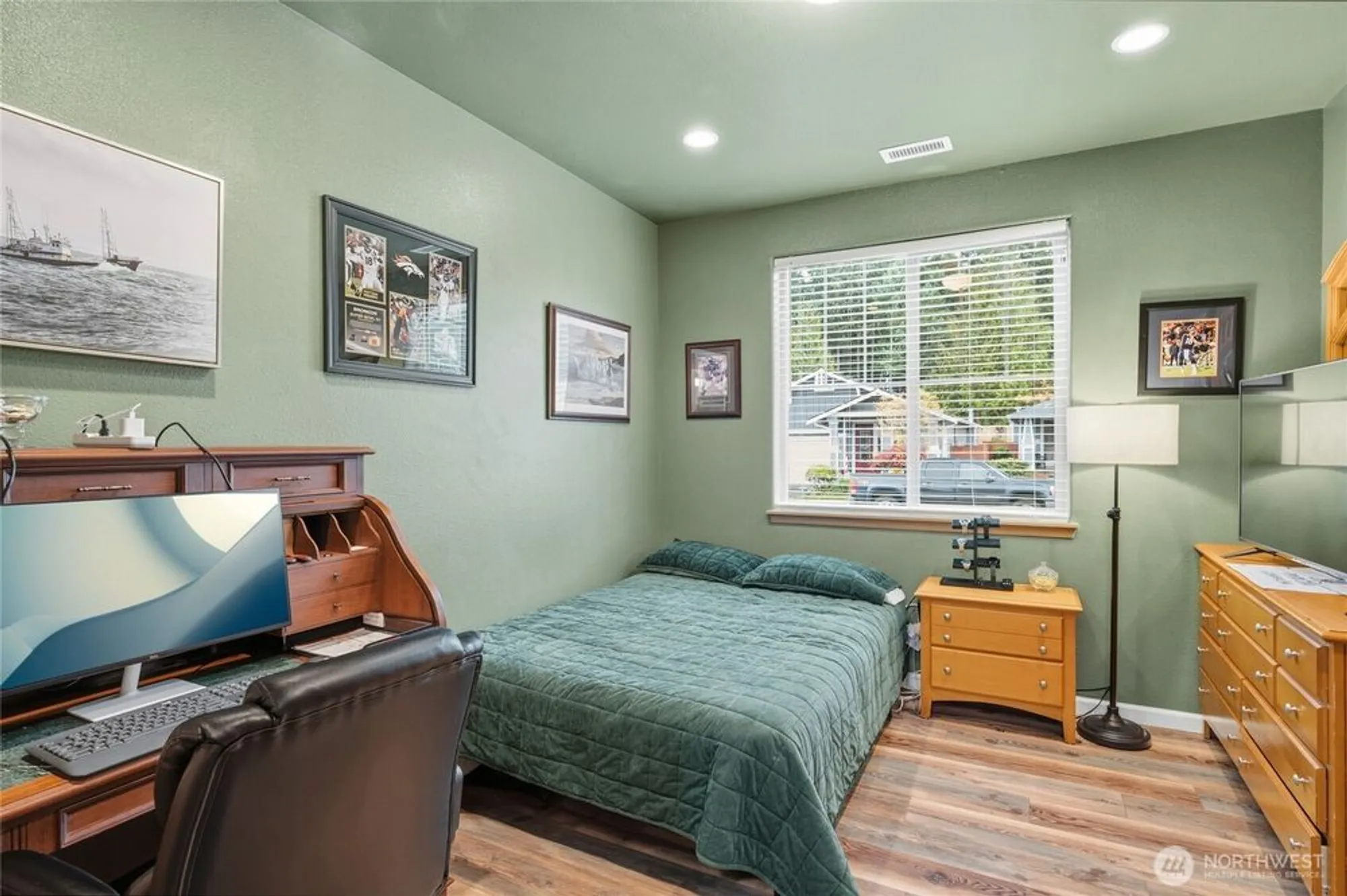 Property Slideshow image 28 of 40 | 8218 bainbridge loop, Lacey, WA, 98516