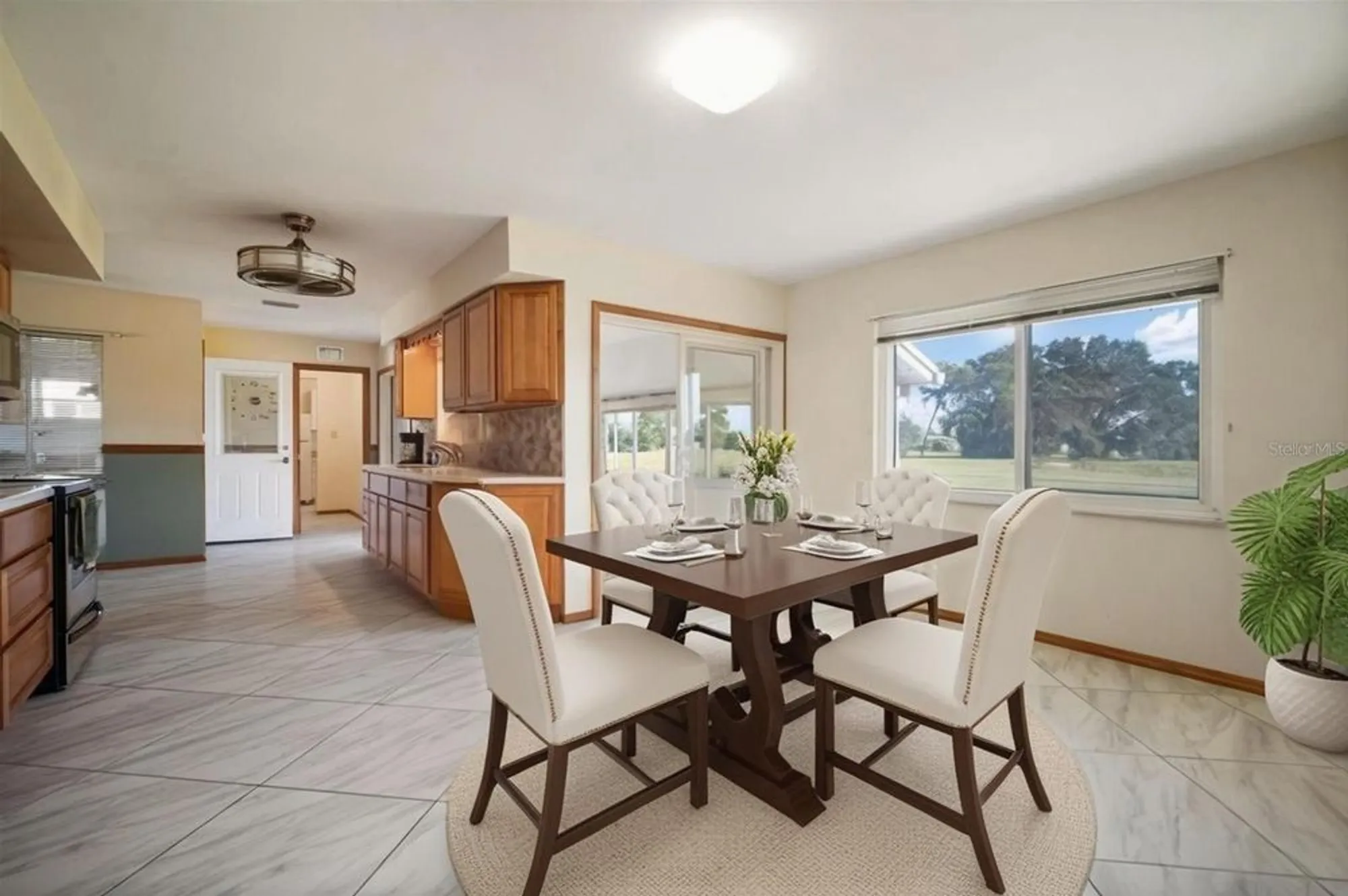 Property Slideshow image 11 of 49 | 609 fox hills dr, Sun City Center, FL, 33573