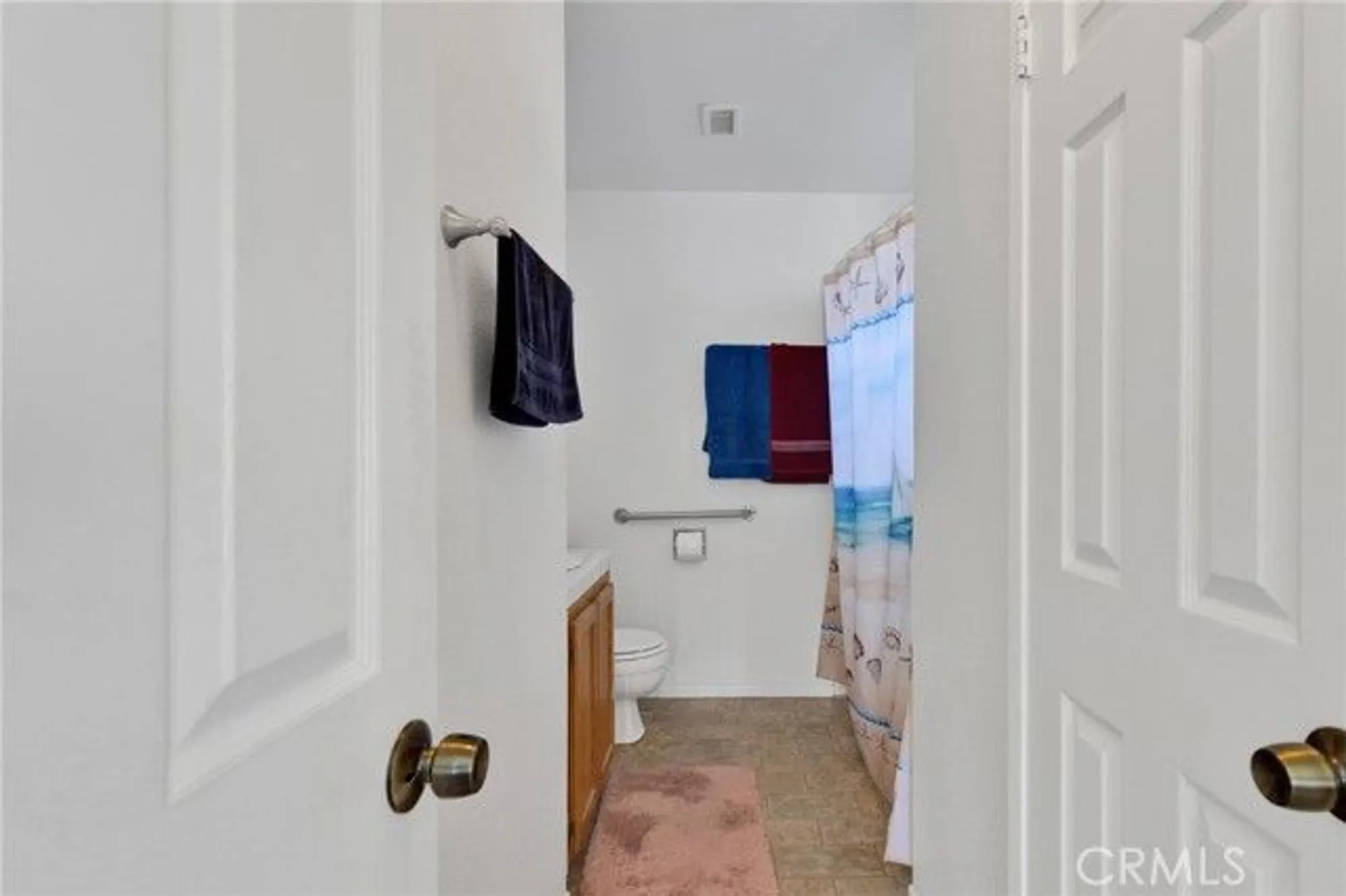 Property Slideshow image 24 of 36 | 19175 elm dr, Apple Valley, CA, 92308