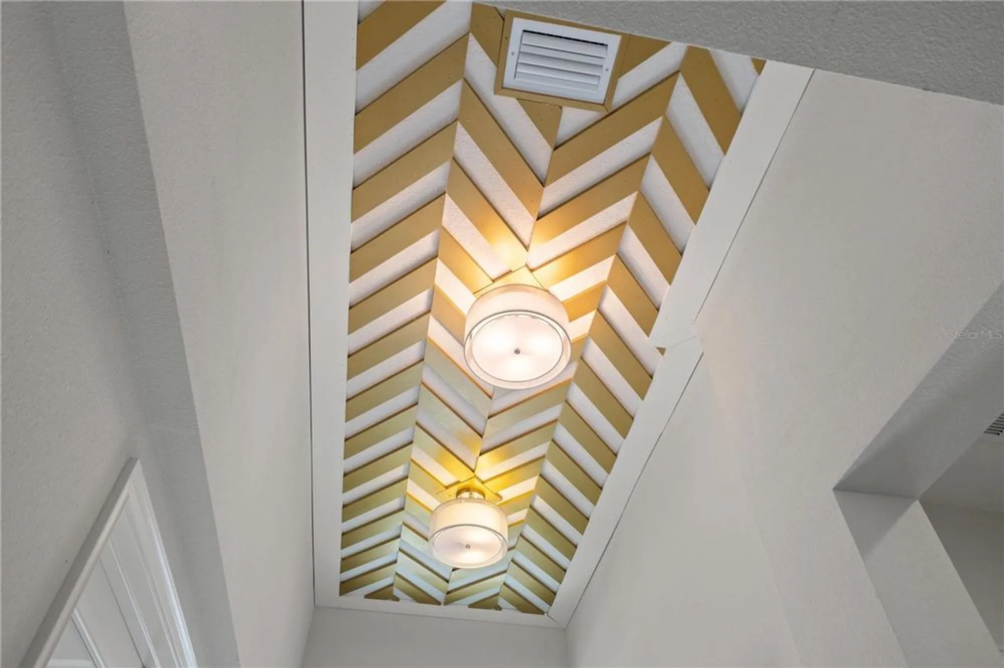 Property Slideshow image 4 of 92 | 13444 trailing moss dr, Dade City, FL, 33525