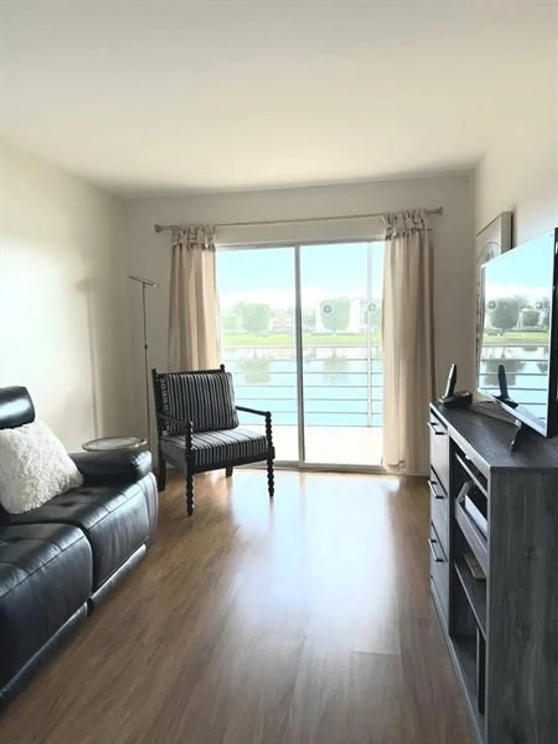 Property Slideshow image 12 of 21 | 2028 exeter b # 2028, Boca Raton, FL, 33434