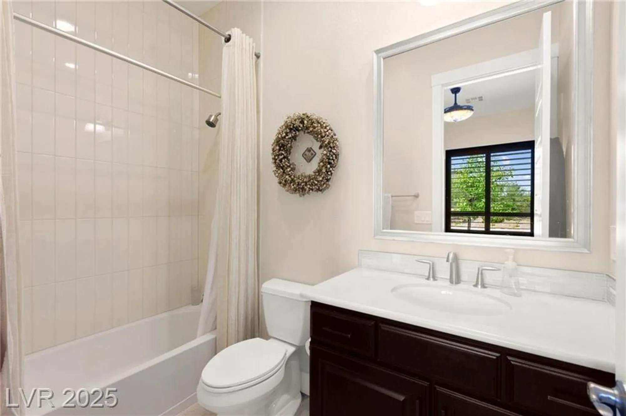 Property Slideshow image 37 of 55 | 6810 silver crescent st, Las Vegas, NV, 89148