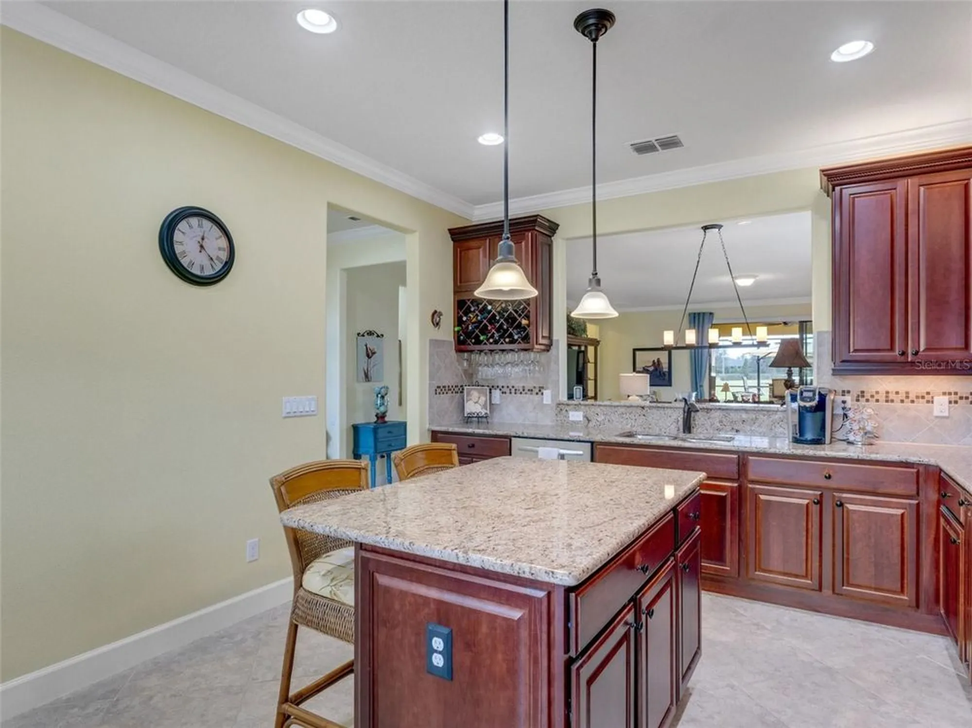 Property Slideshow image 10 of 67 | 208 almeria way, Davenport, FL, 33837