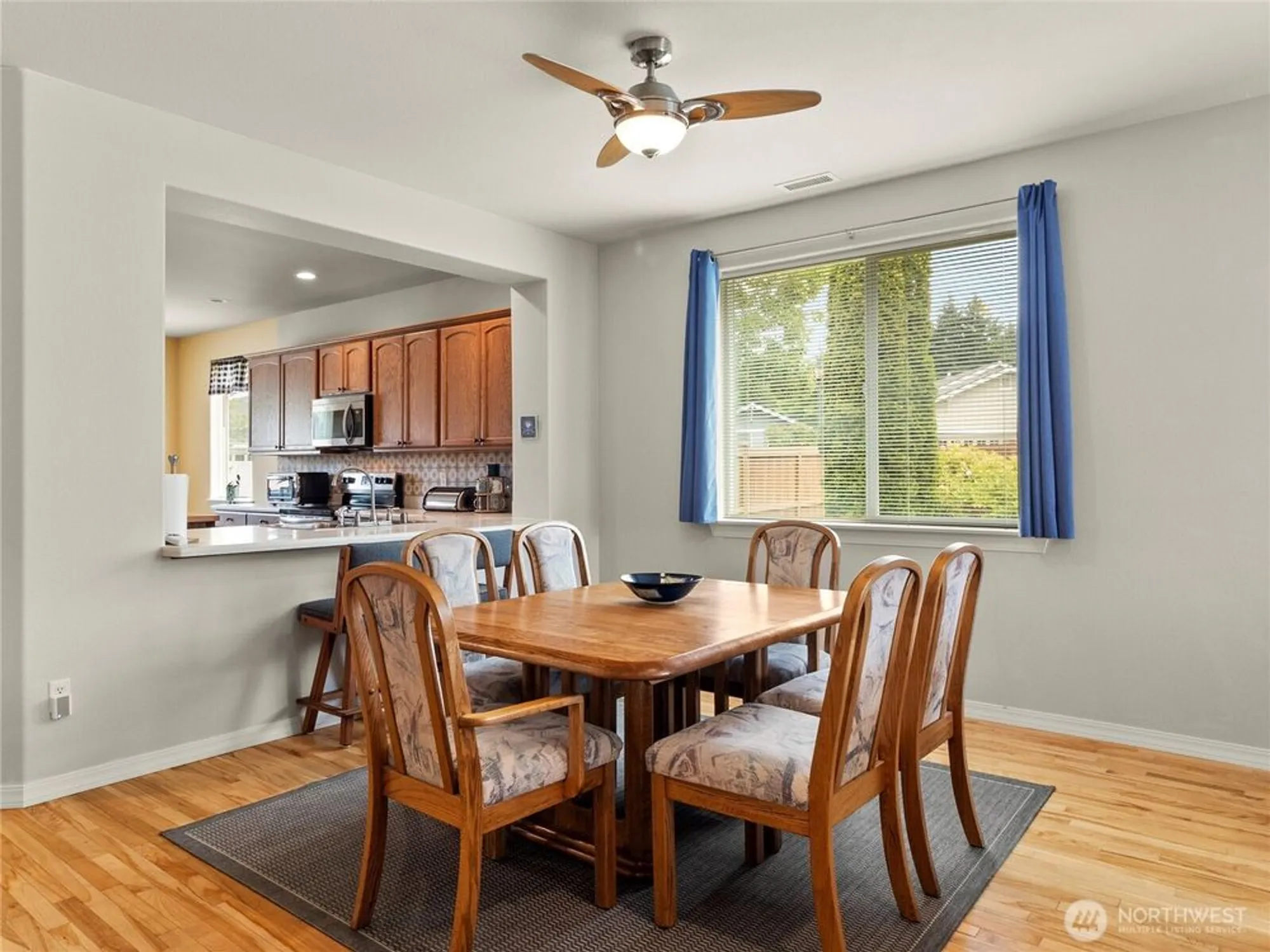 Property Slideshow image 9 of 40 | 4989 spokane st, Lacey, WA, 98516