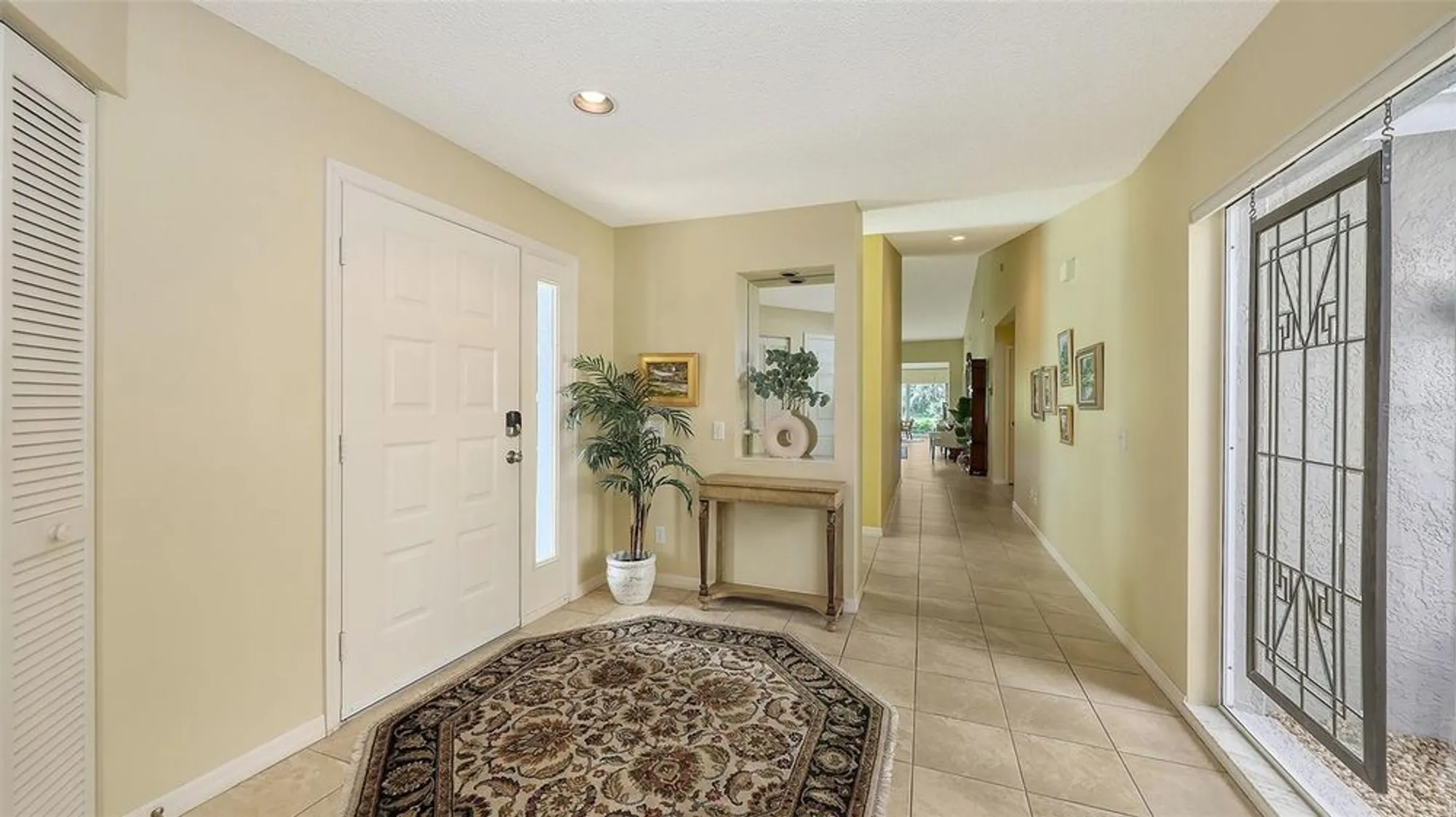 Property Slideshow image 5 of 35 | 5568 country club way, Sarasota, FL, 34243