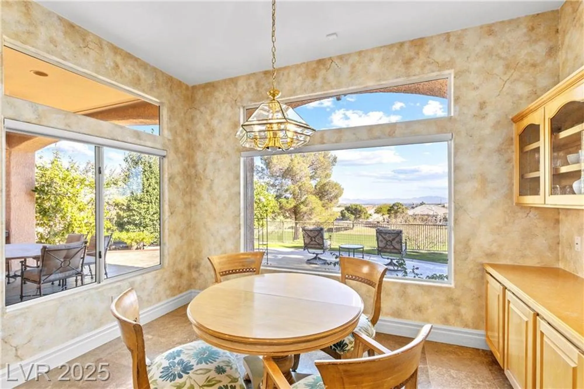 Property Slideshow image 18 of 29 | 3024 highland falls dr, Las Vegas, NV, 89134