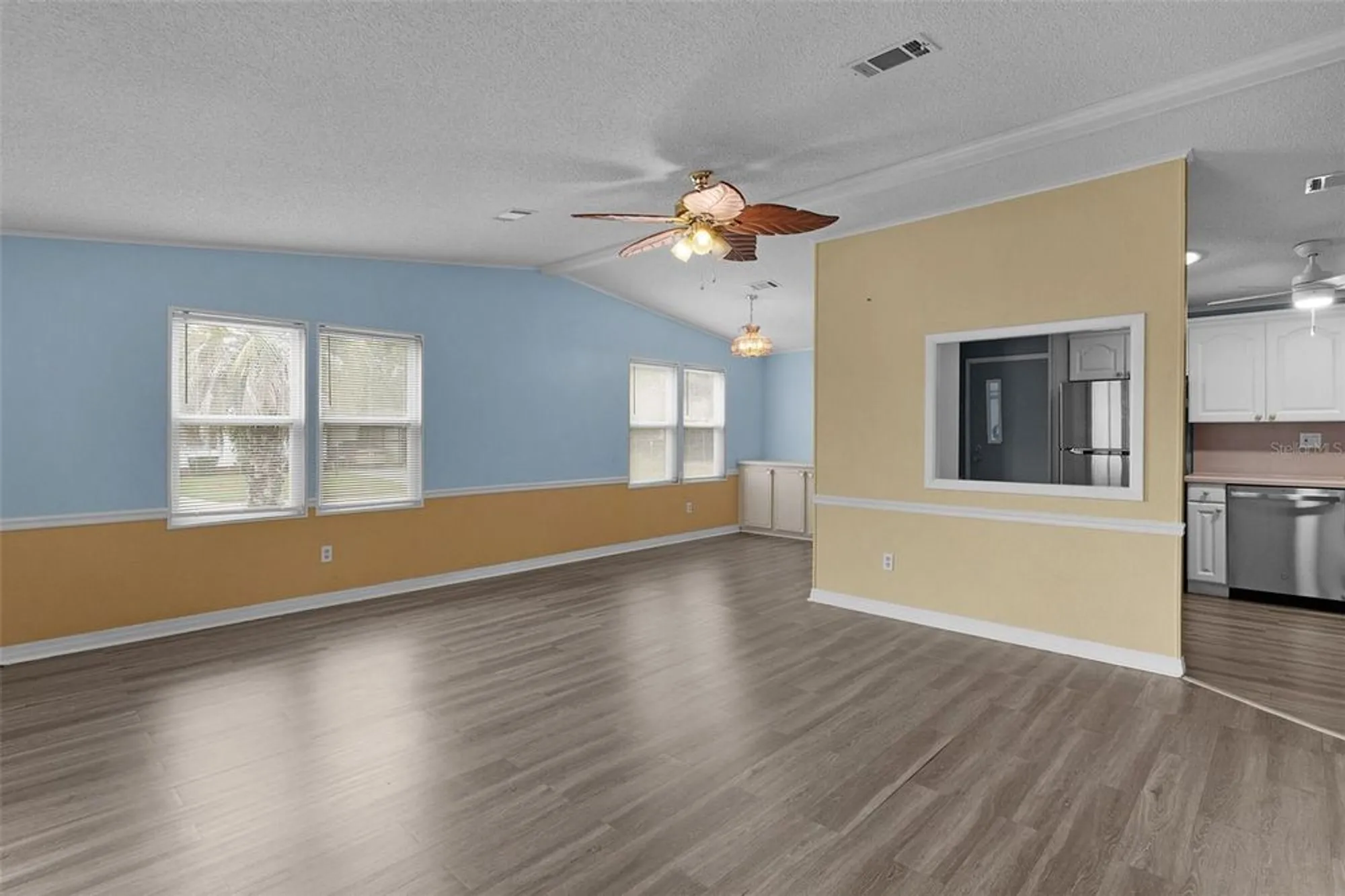Property Slideshow image 7 of 46 | 817 hibiscus dr, The Villages, FL, 32159